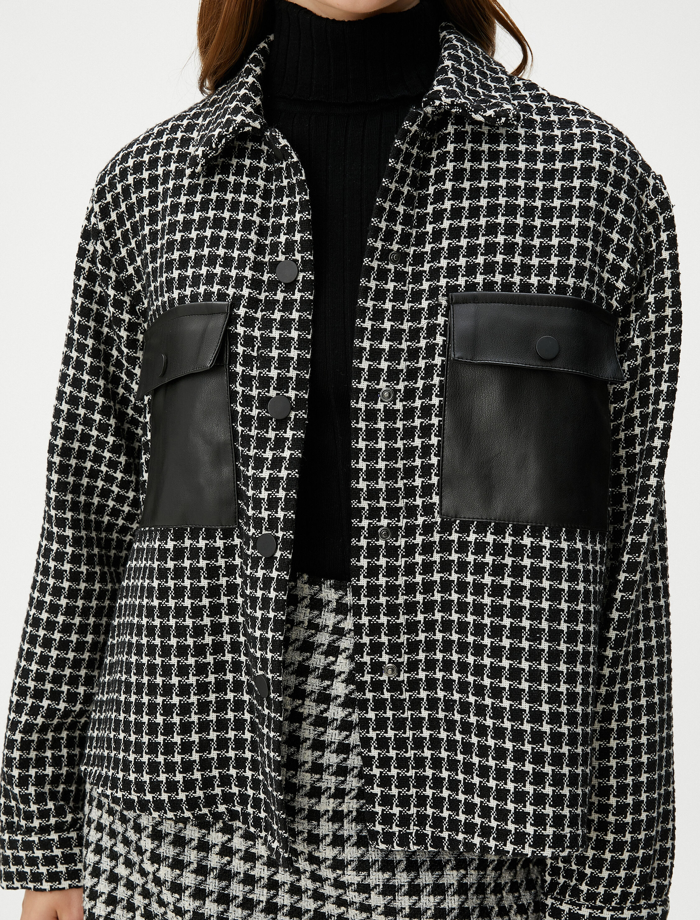   Tüvit Ceket Suni Deri Detaylı Cepli Düğmeli