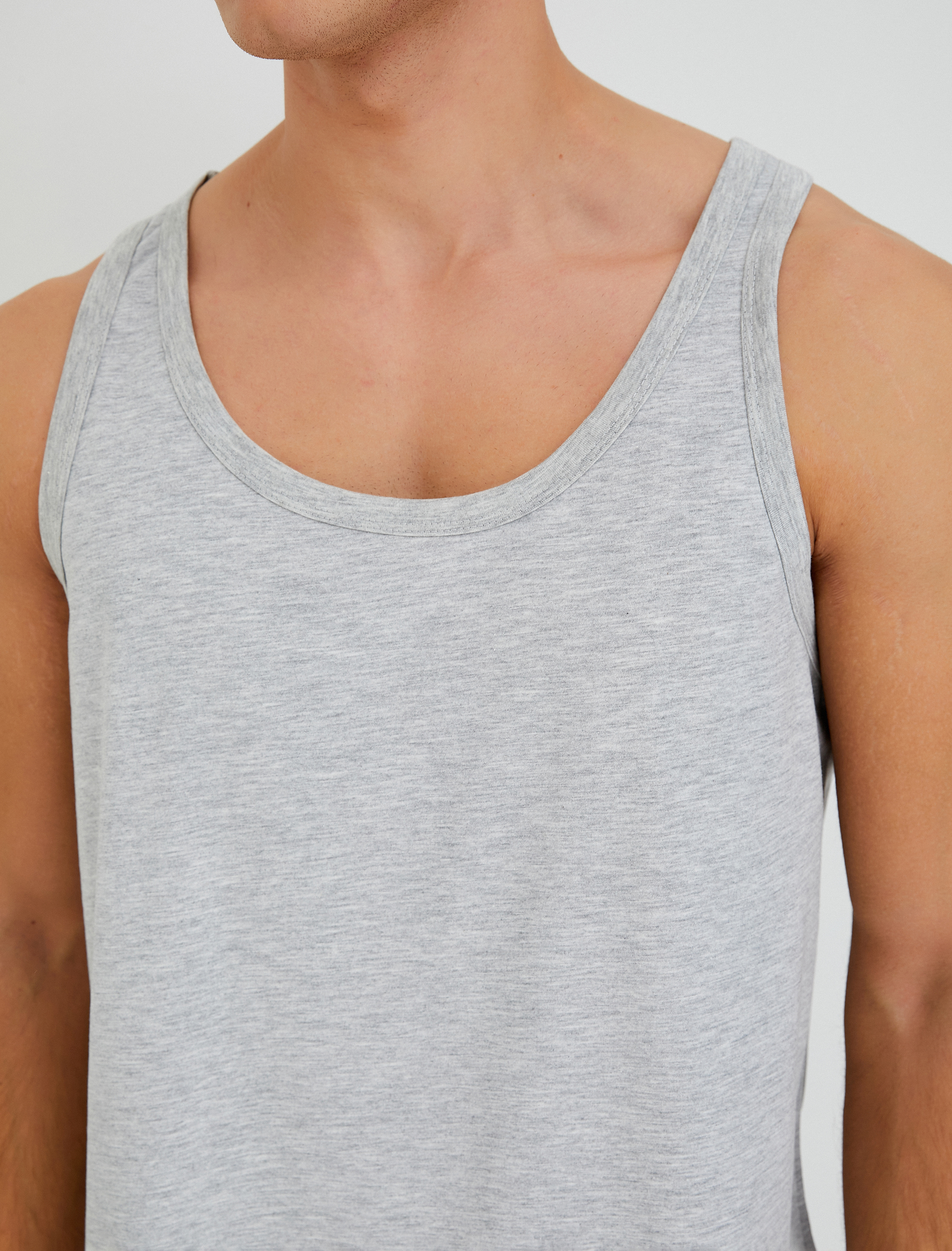   Atlet Basic U Yaka Kolsuz