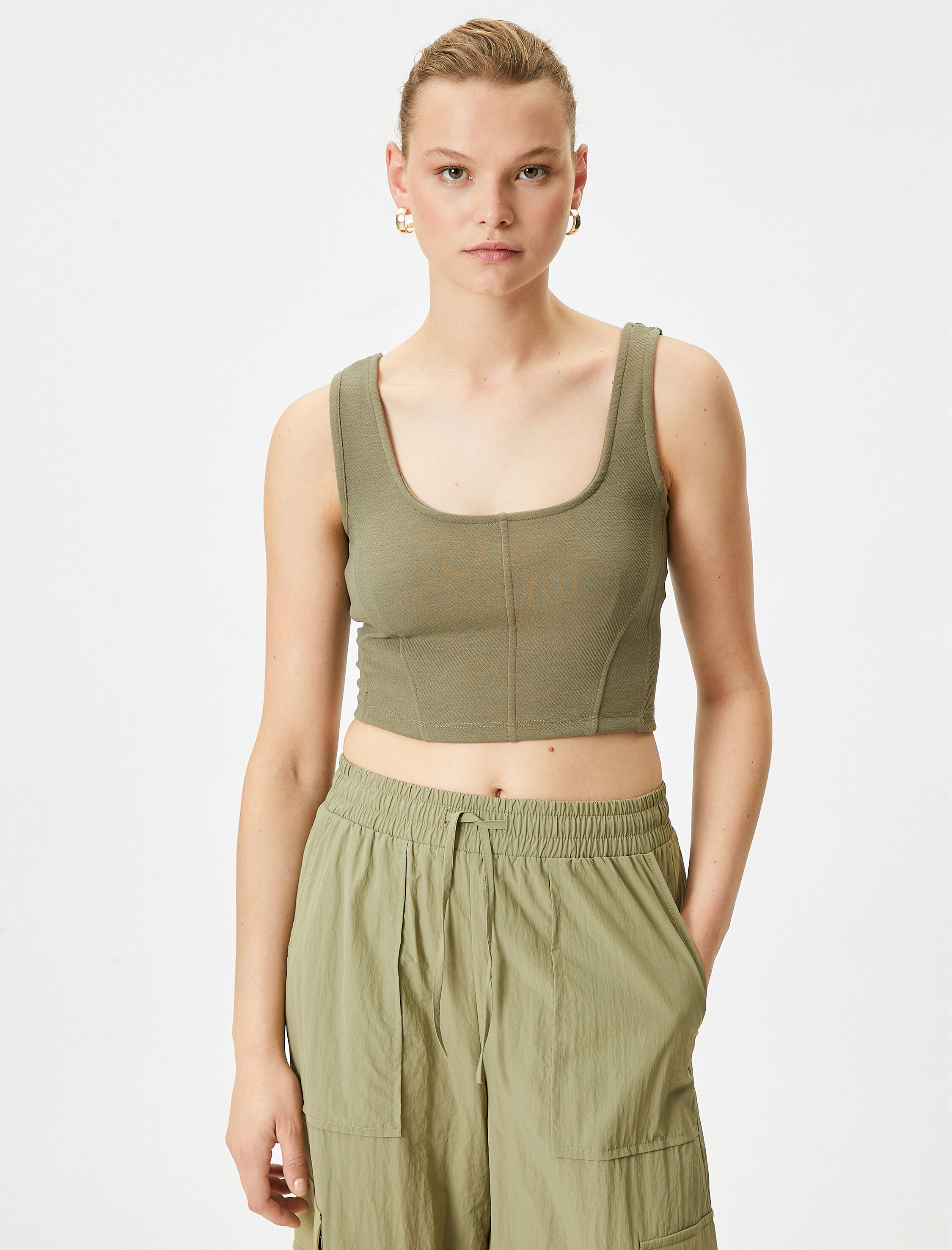   Crop Atlet U Yaka Askılı