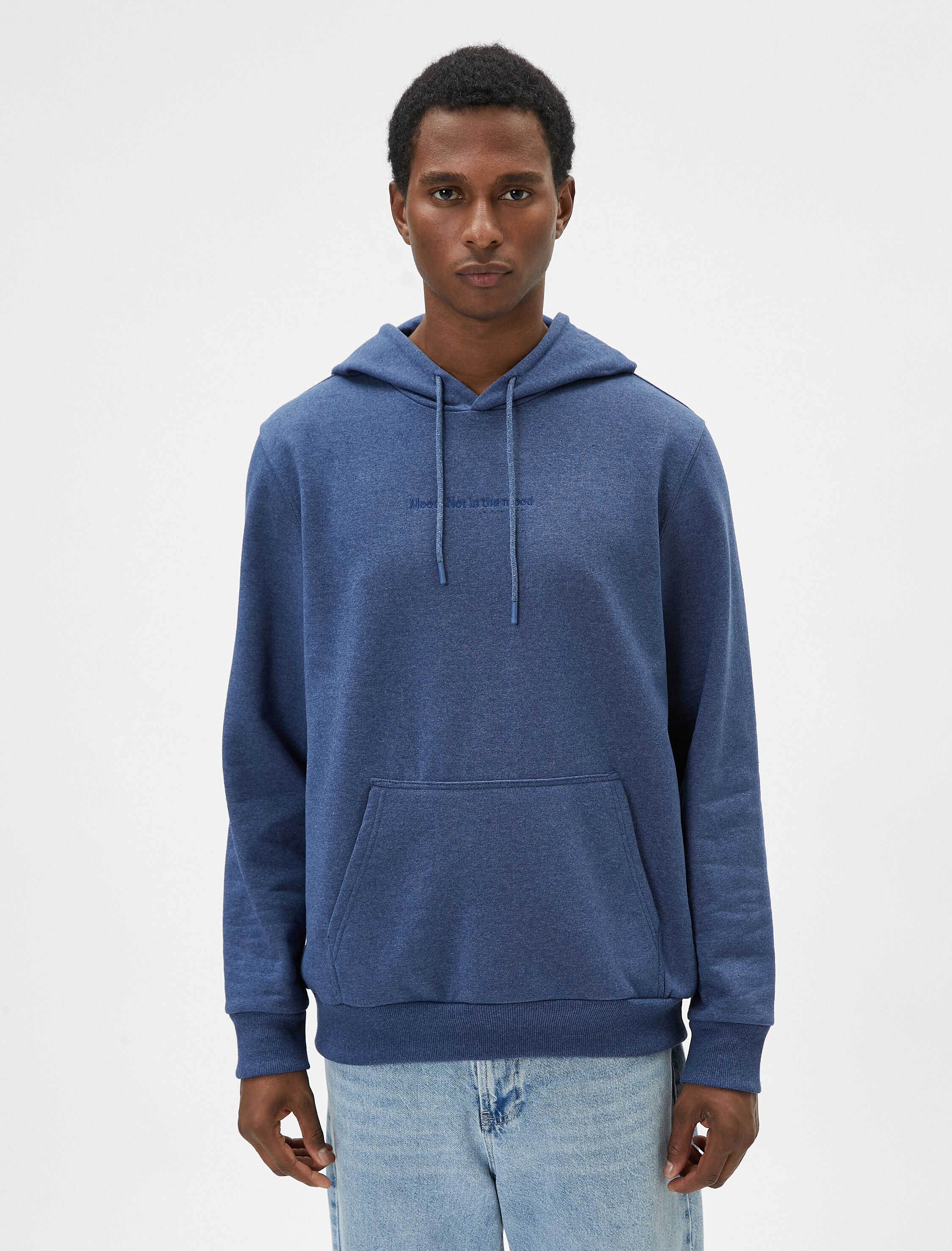 Slogan İşlemeli Hoodie Kanguru Cep Detaylı