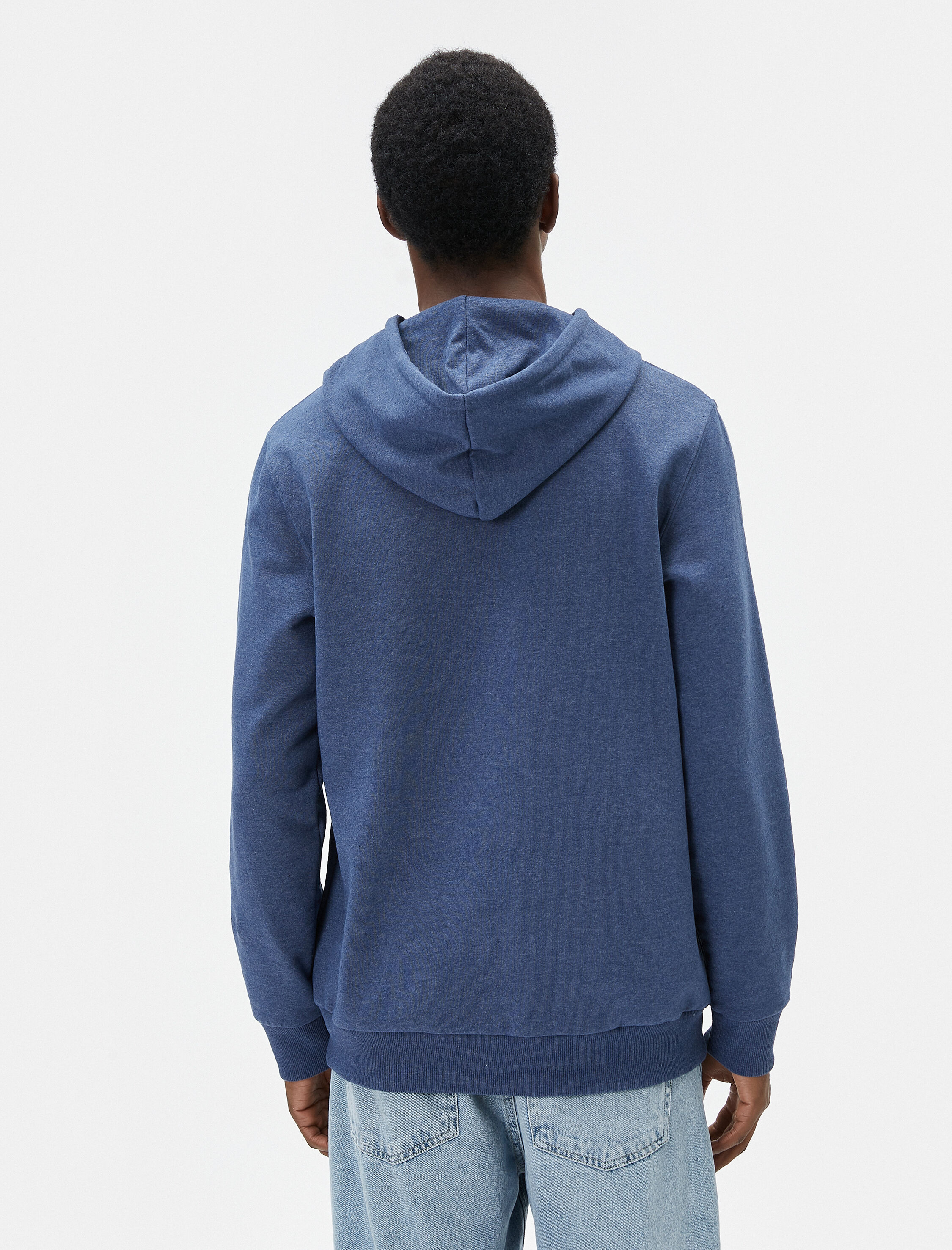 Slogan İşlemeli Hoodie Kanguru Cep Detaylı