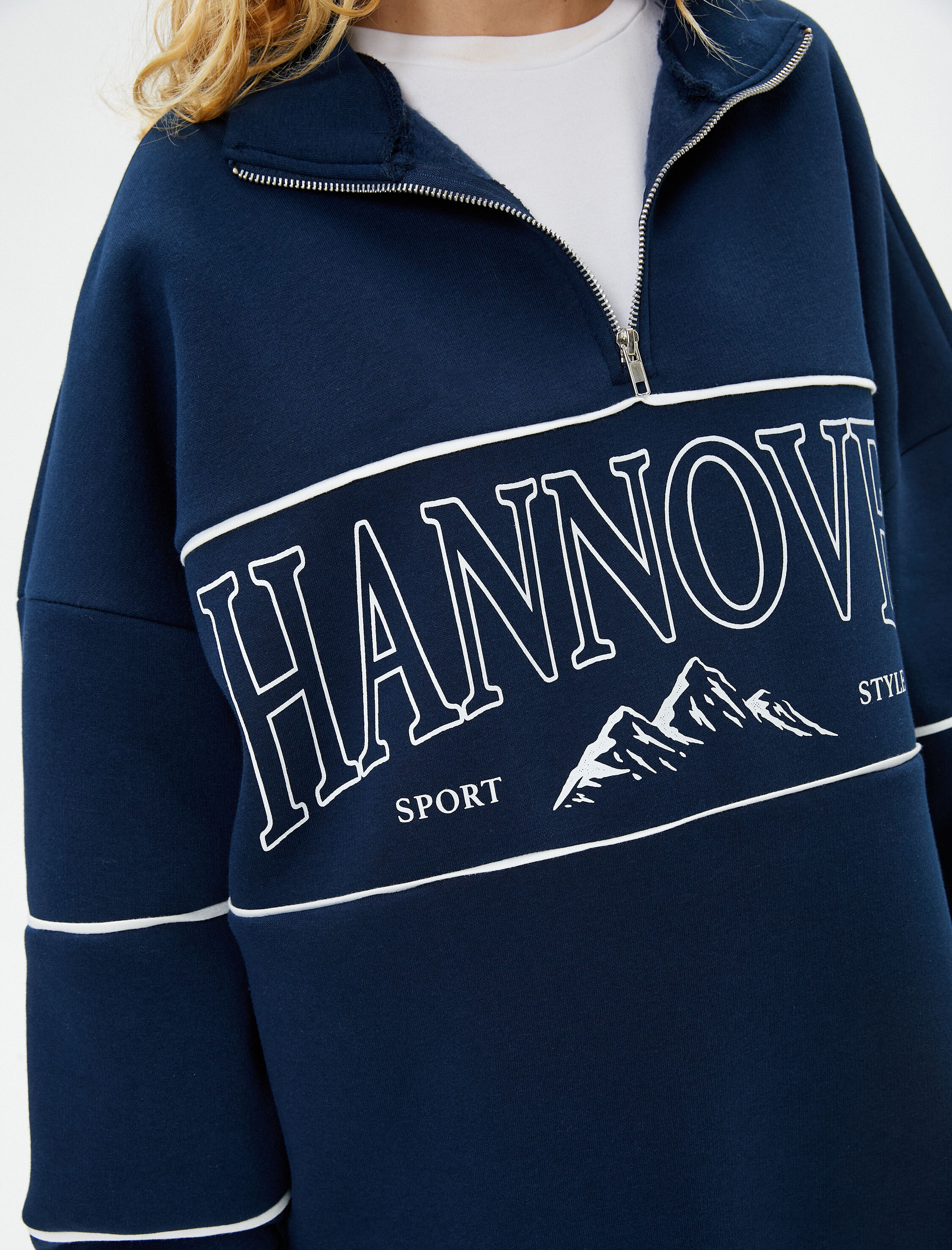   Şardonlu Yarım Fermuarlı Sweatshirt Rahat Kalıp Kolej Temalı Baskılı  Pamuk Karışımlı