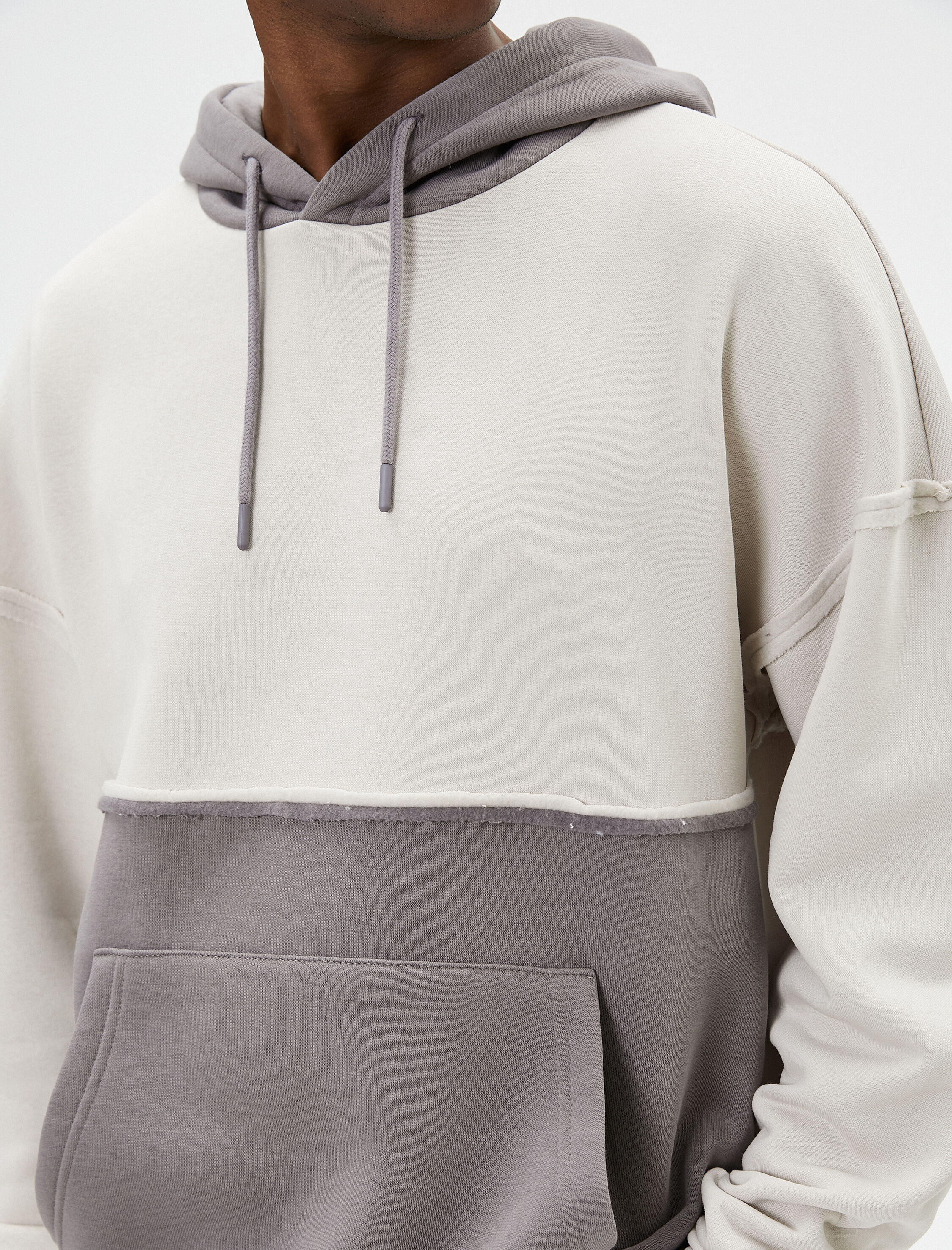 Oversize Kapşonlu Sweatshirt Dikiş Detaylı Kanguru Cepli Renk Bloklu Şardonlu