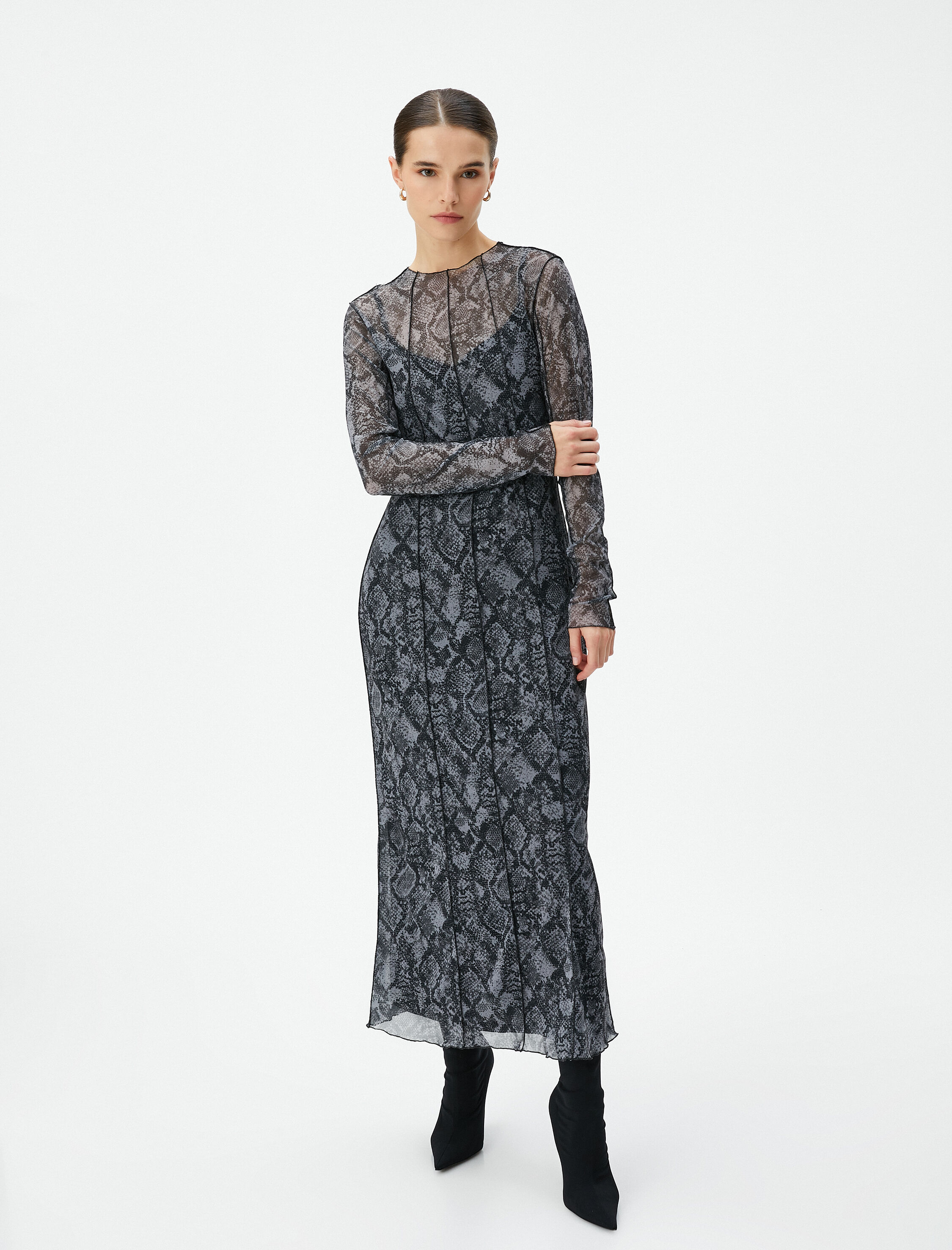   Uzun Elbise Yılan Derisi Desenli