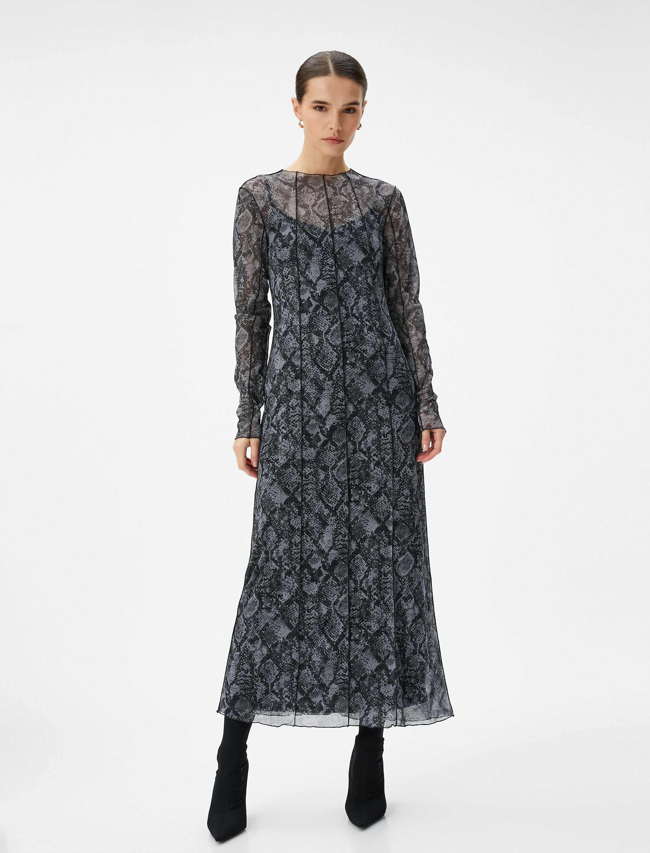   Uzun Elbise Yılan Derisi Desenli