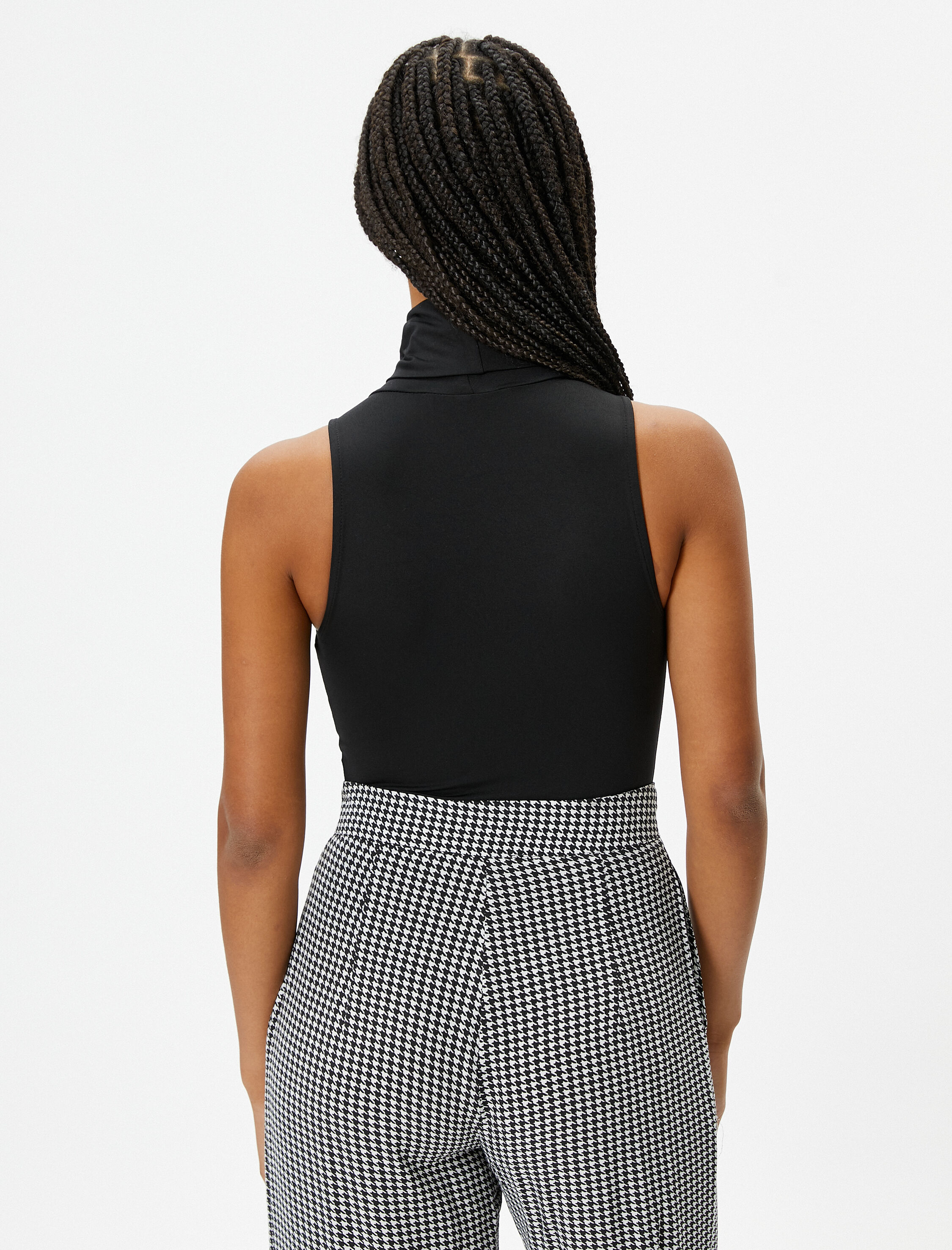   Boğazlı Kolsuz Bodysuit Slim Fit Çıtçıt Kapamalı