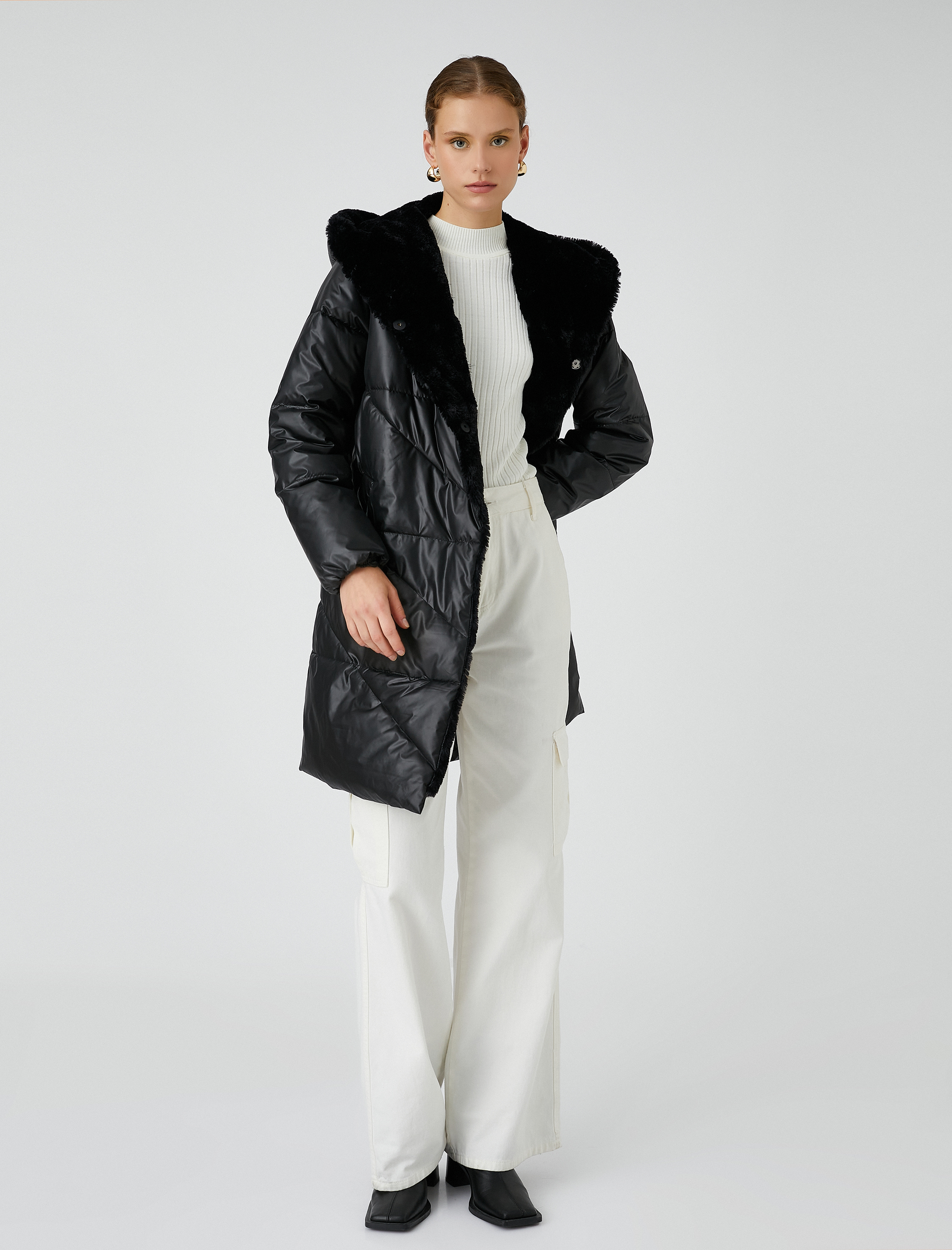   Şişme Mont Peluş Detaylı Çıtçıtlı Kapüşonlu