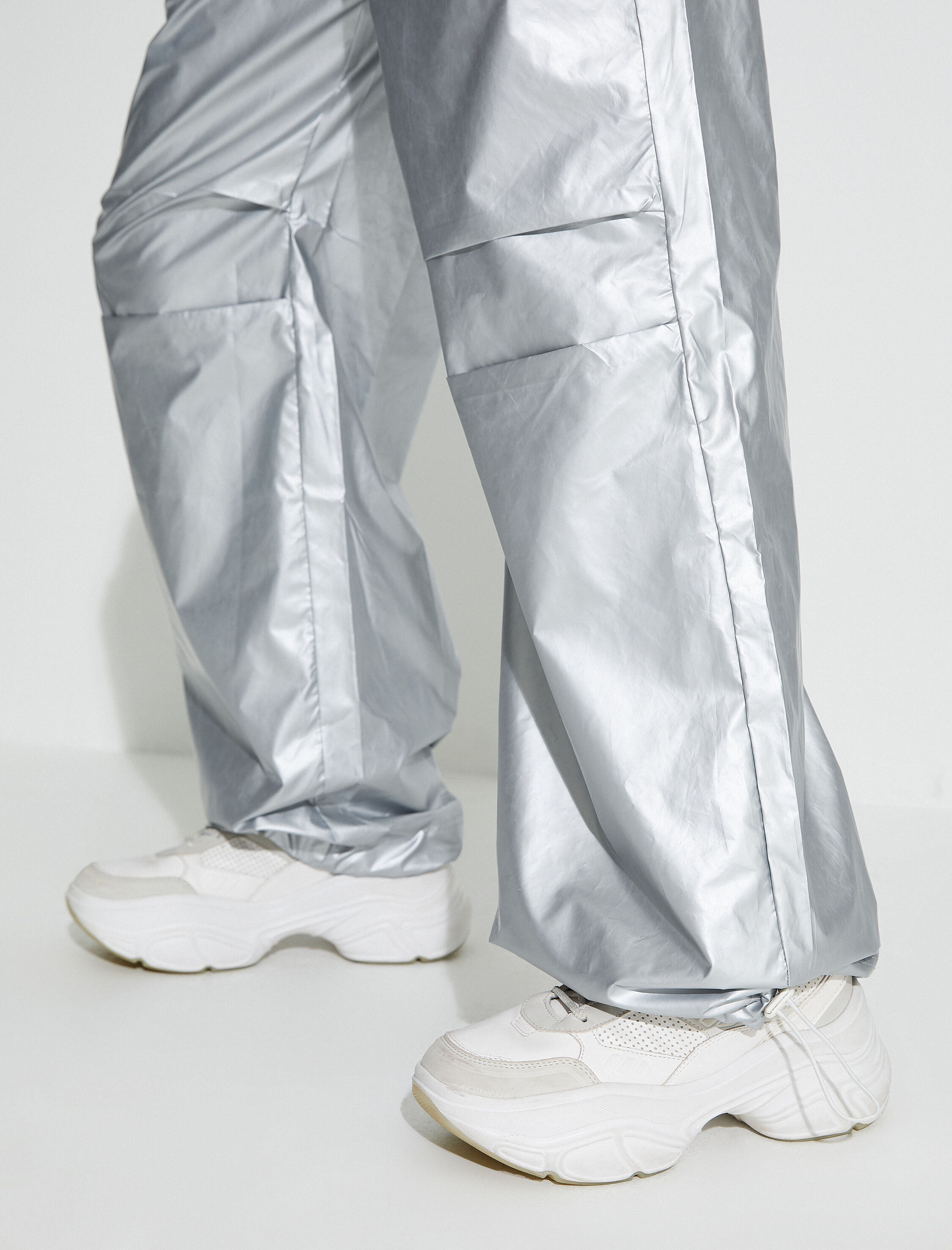   Paraşüt Eşofman Altı Metalik Beli Lastikli Cepli Su İtici Özellikli