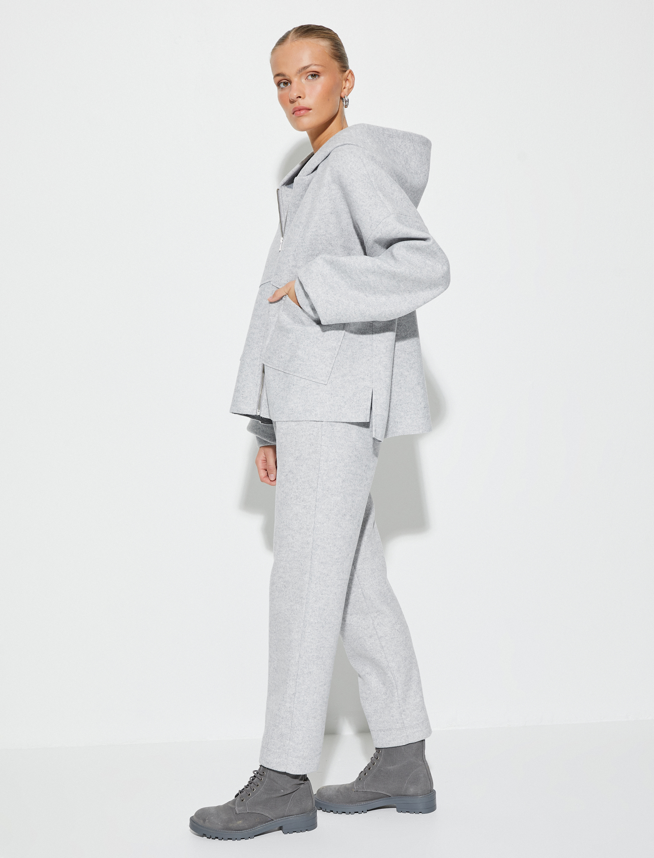   Oversize Fermuarlı Kapşonlu Hırka Cepli