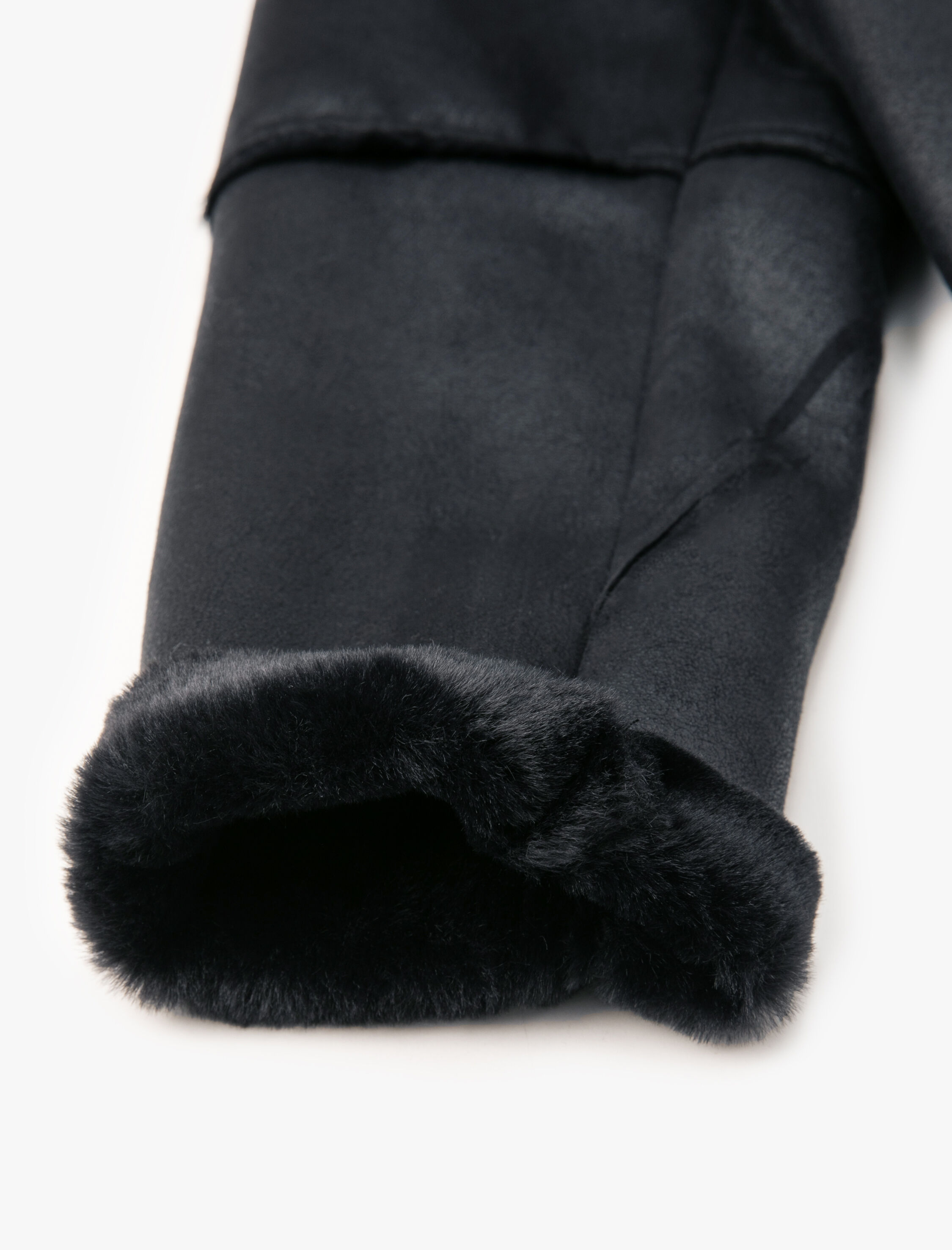   Melis Ağazat X Koton - Suni Kürklü Suni Deri Mont