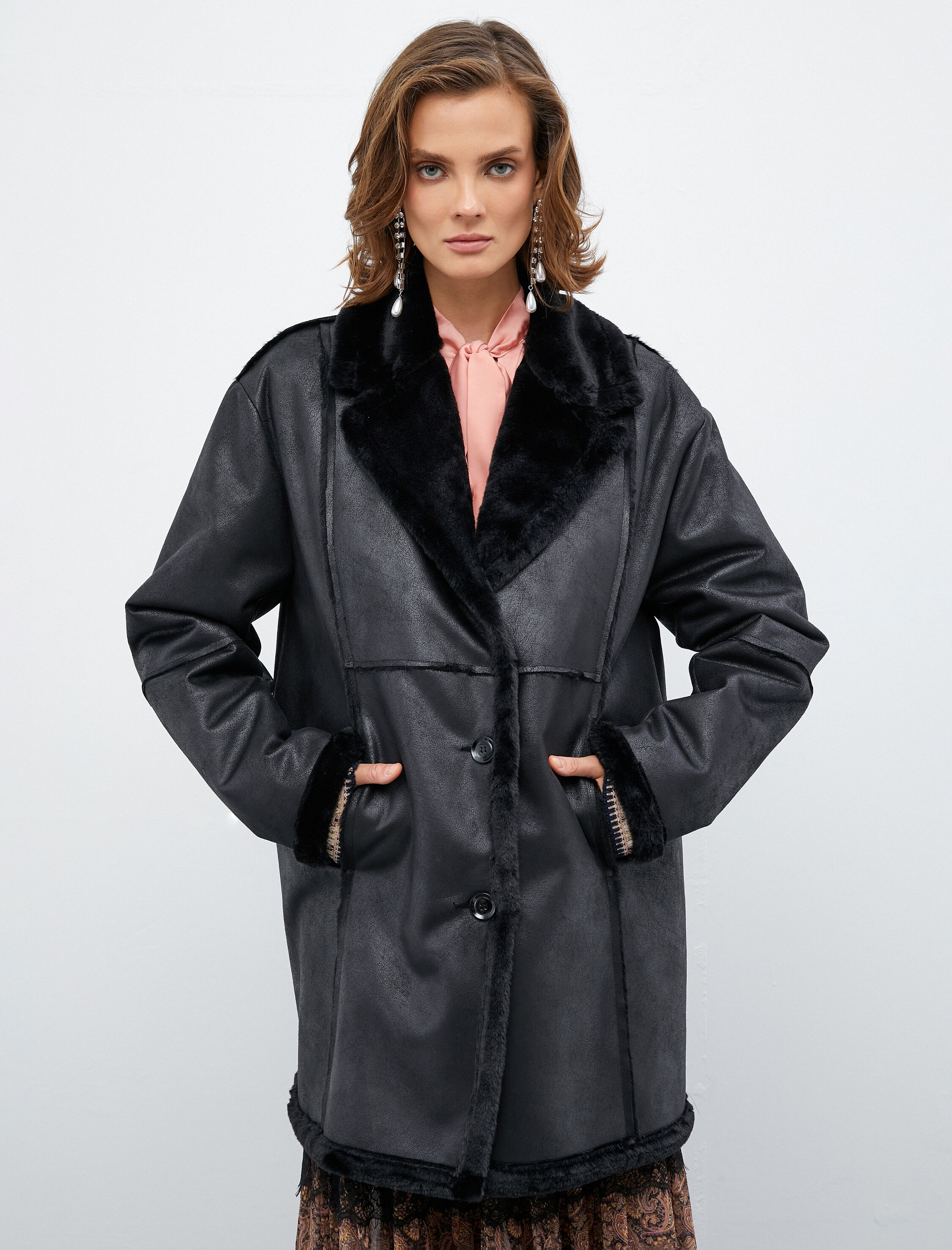   Melis Ağazat X Koton - Suni Kürklü Suni Deri Mont