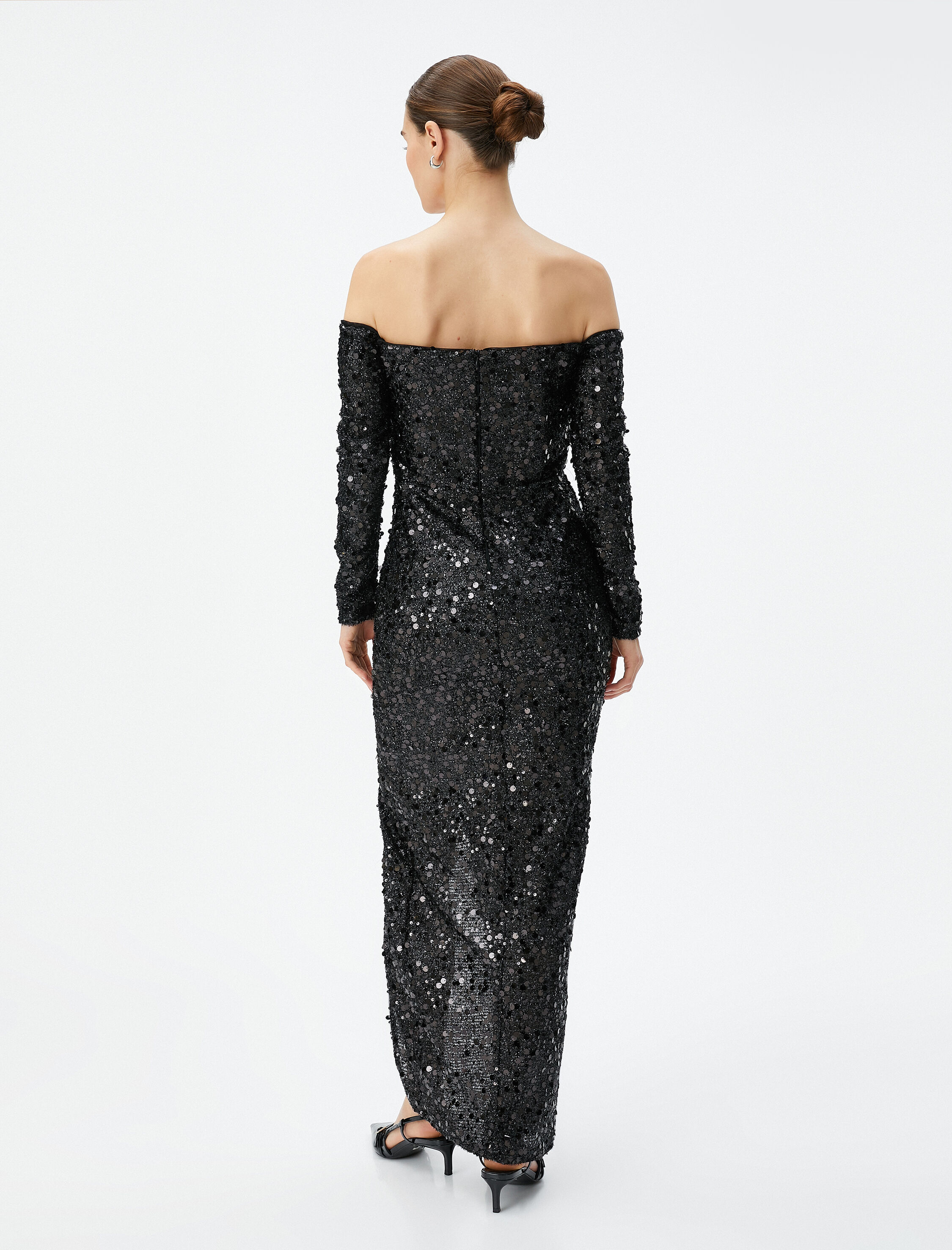   Payetli Elbise Uzun Omzu Açık Uzun Kollu Yırtmaçlı