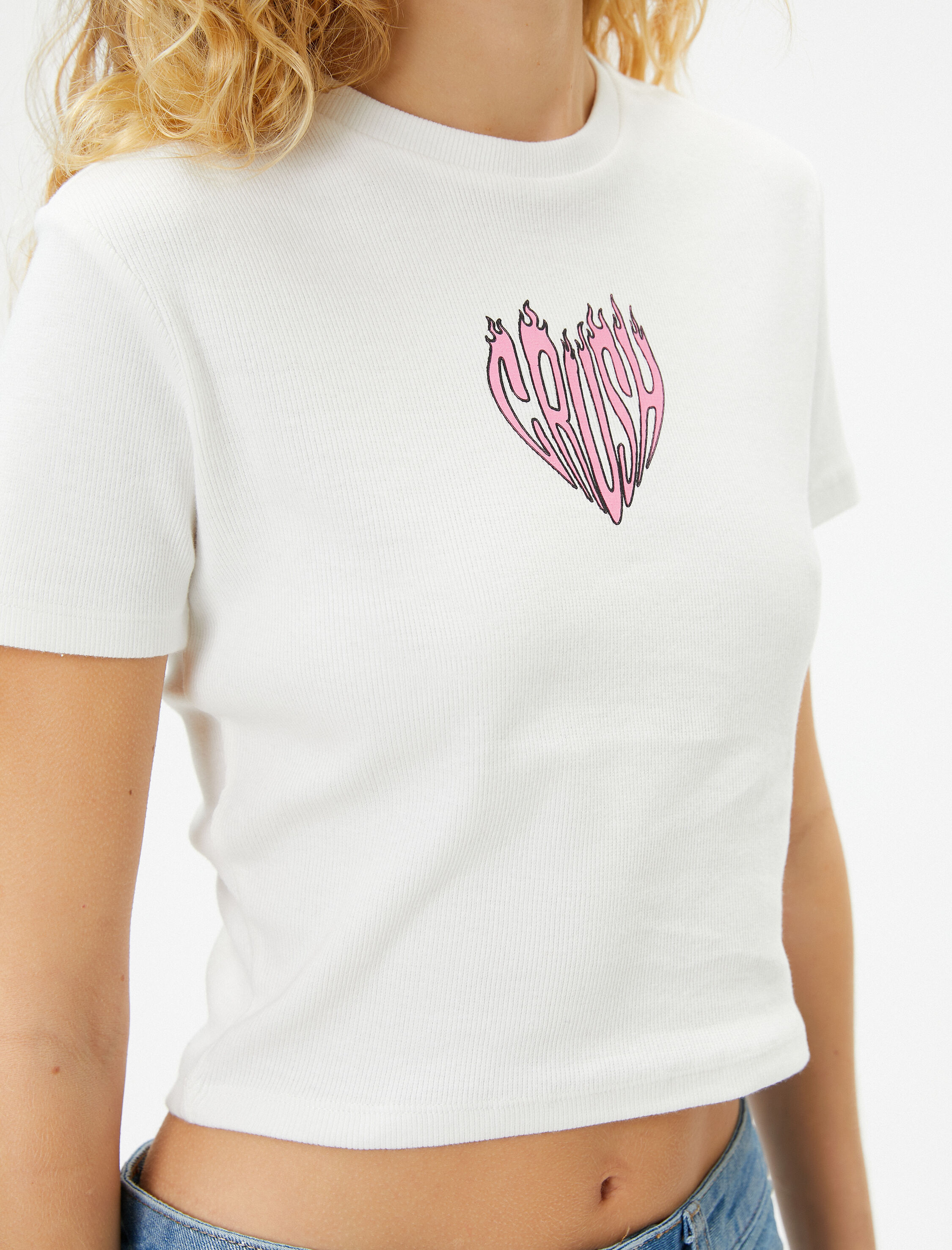   Kalpli Crop Tişört Slim Fit Kısa Kollu Bisiklet Yaka Pamuklu