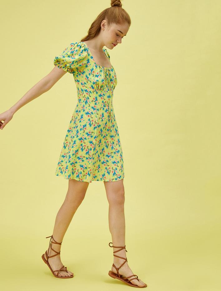  Çiçekli Yazlık Elbise Mini Fırfırlı Kısa Kollu