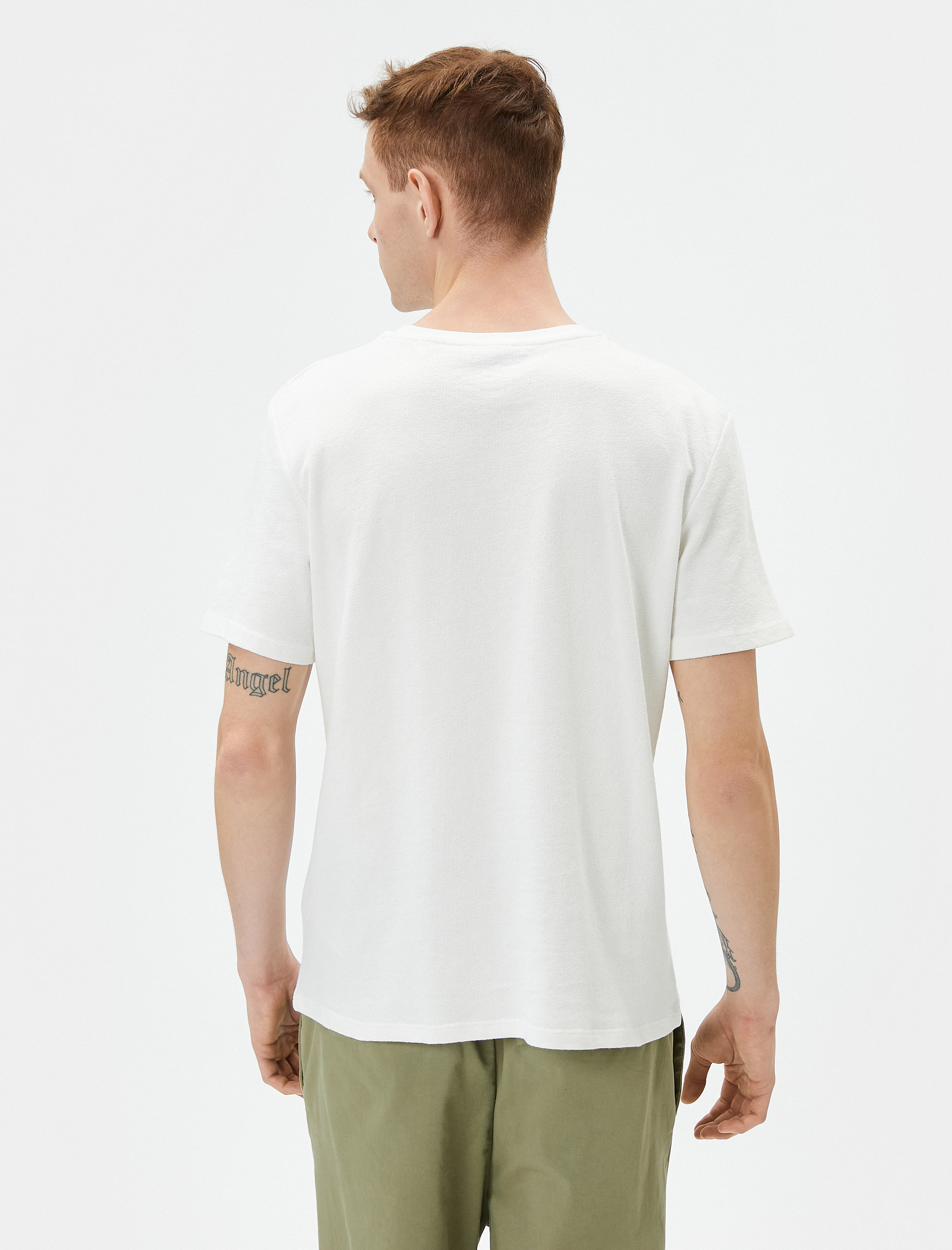   Basic Tişört Dokulu Etiket Baskılı Bisiklet Yaka Kısa Kollu