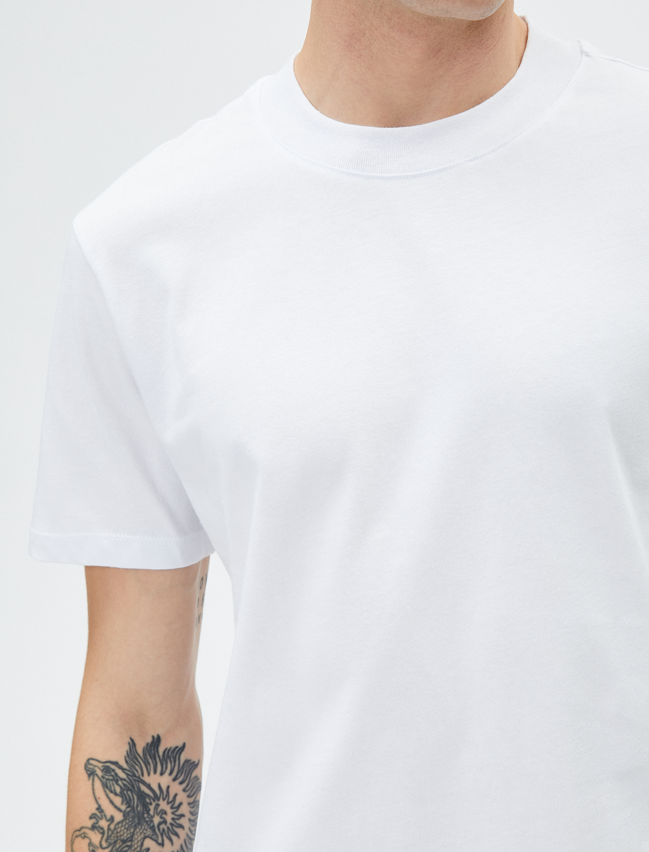   Basic Tişört Bisiklet Yaka Kısa Kollu Dar Kesim Pamuklu