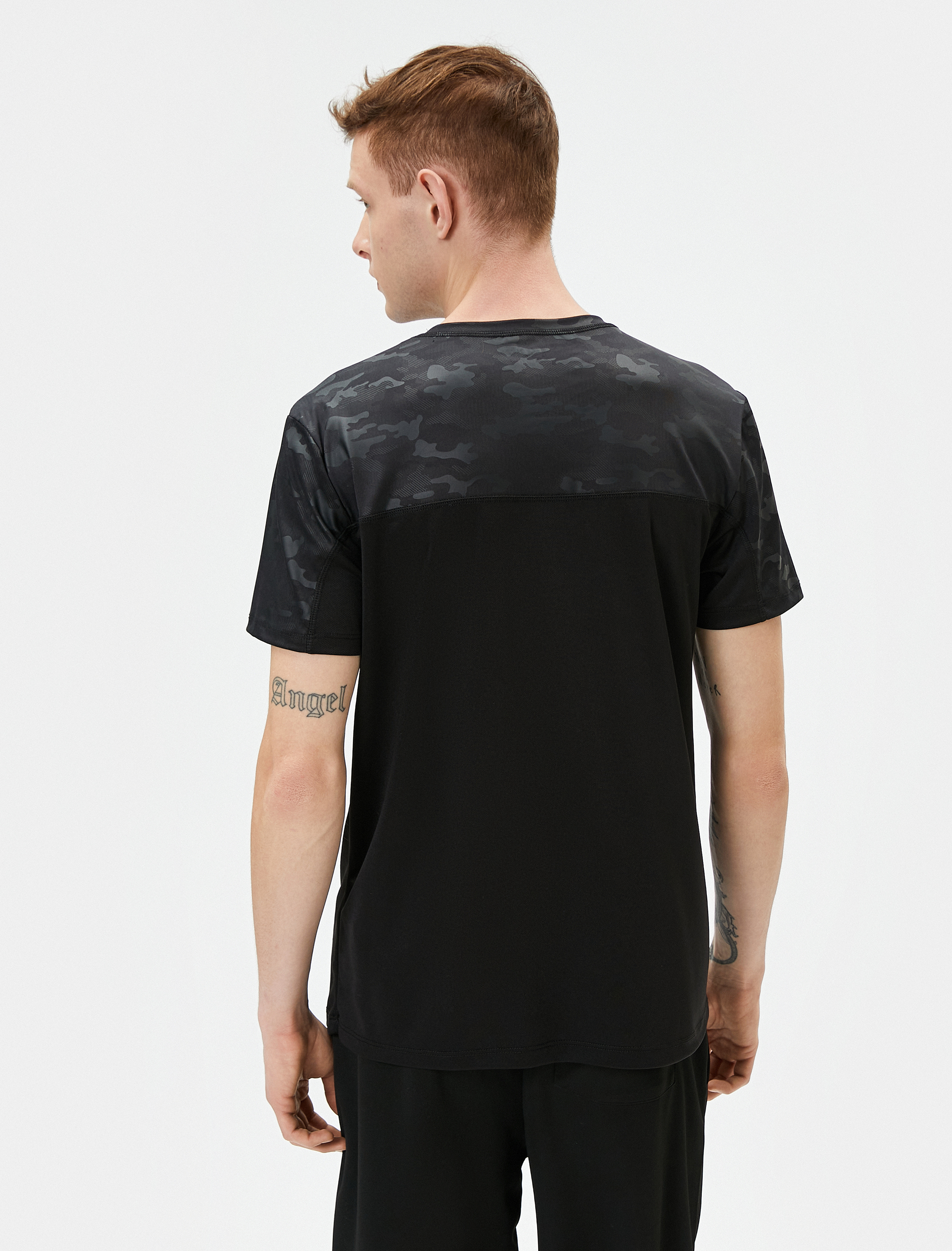   Spor Tişört Kamuflaj Detaylı Slogan Baskılı Kısa Kollu