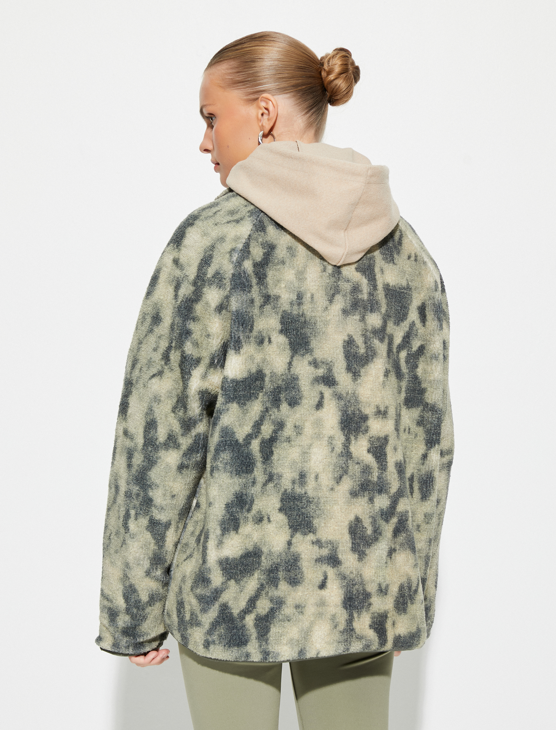   Oversize Peluş Ceket Kapüşonlu Fermuarlı Cep Detaylı