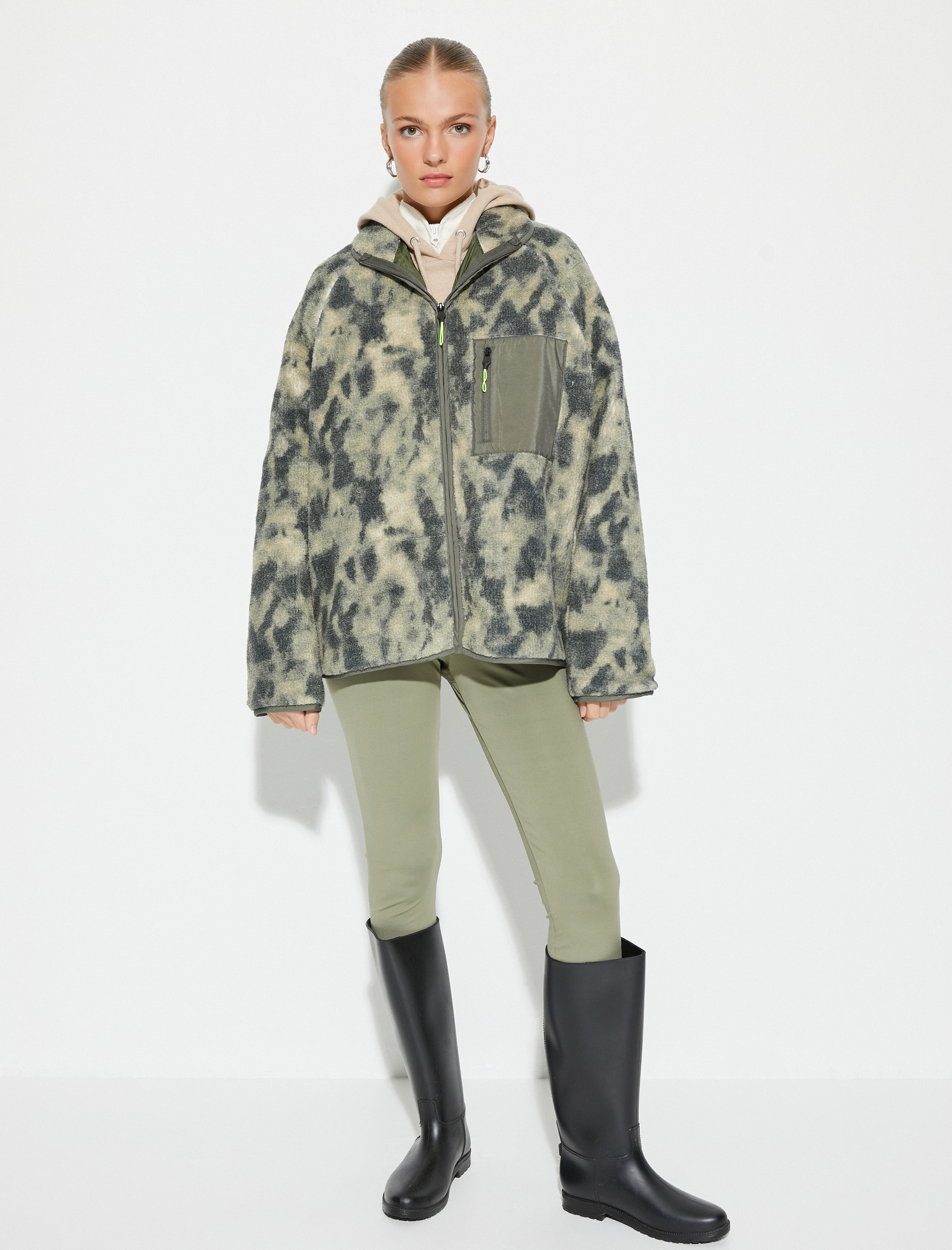   Oversize Peluş Ceket Kapüşonlu Fermuarlı Cep Detaylı