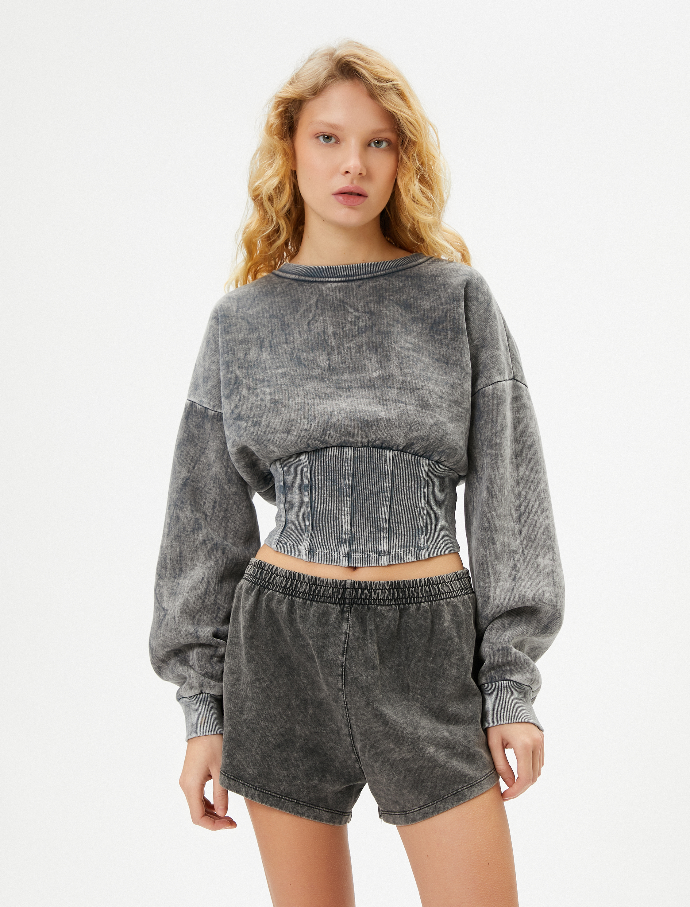   Şardonlu Korse Detaylı Soluk Efektli Crop Sweatshirt Uzun Kollu Bisiklet Yaka Slim Fit