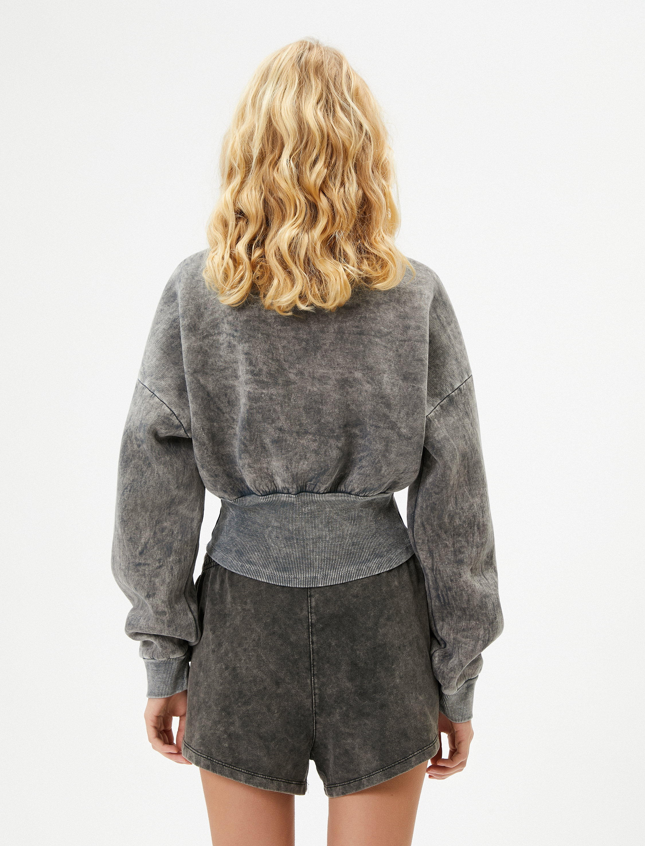   Şardonlu Korse Detaylı Soluk Efektli Crop Sweatshirt Uzun Kollu Bisiklet Yaka Slim Fit