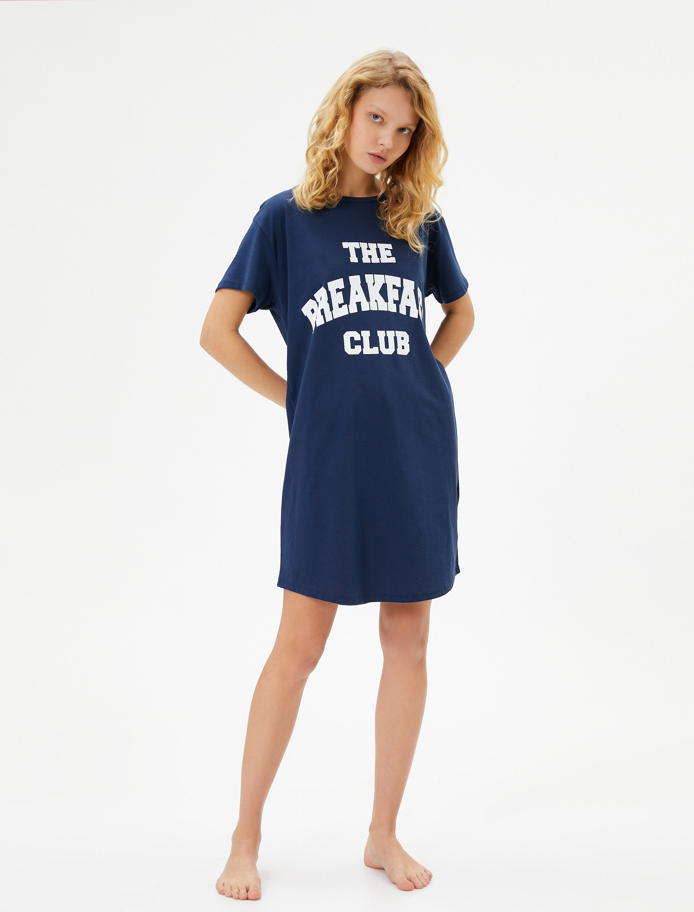   Gecelik Kısa Kollu Bisiklet Yaka Slogan Baskılı