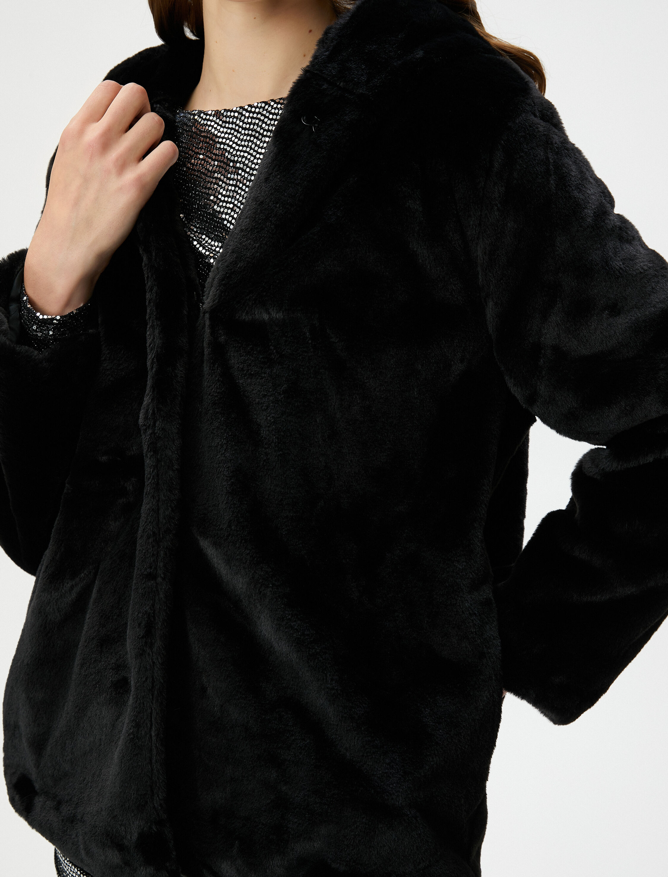   Peluş Mont Kapüşonlu Cep Detaylı Kopçalı