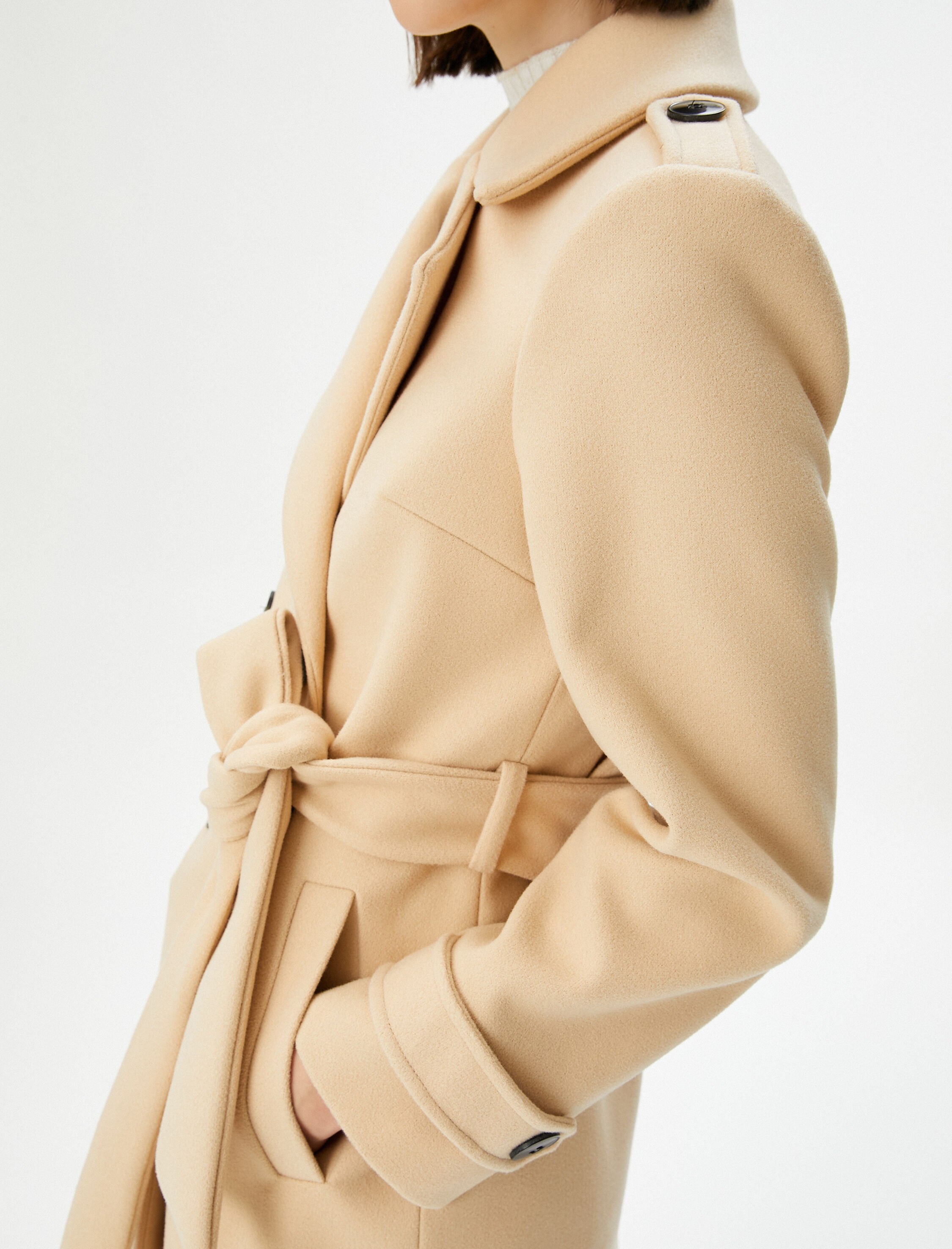   Uzun Kaşe Kaban Kruvaze Düğmeli Cep Detaylı Beli Kuşaklı