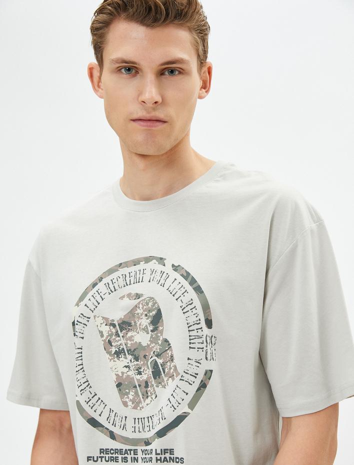  Slogan Baskılı Tişört Kamuflaj Detaylı Bisiklet Yaka Kısa Kollu