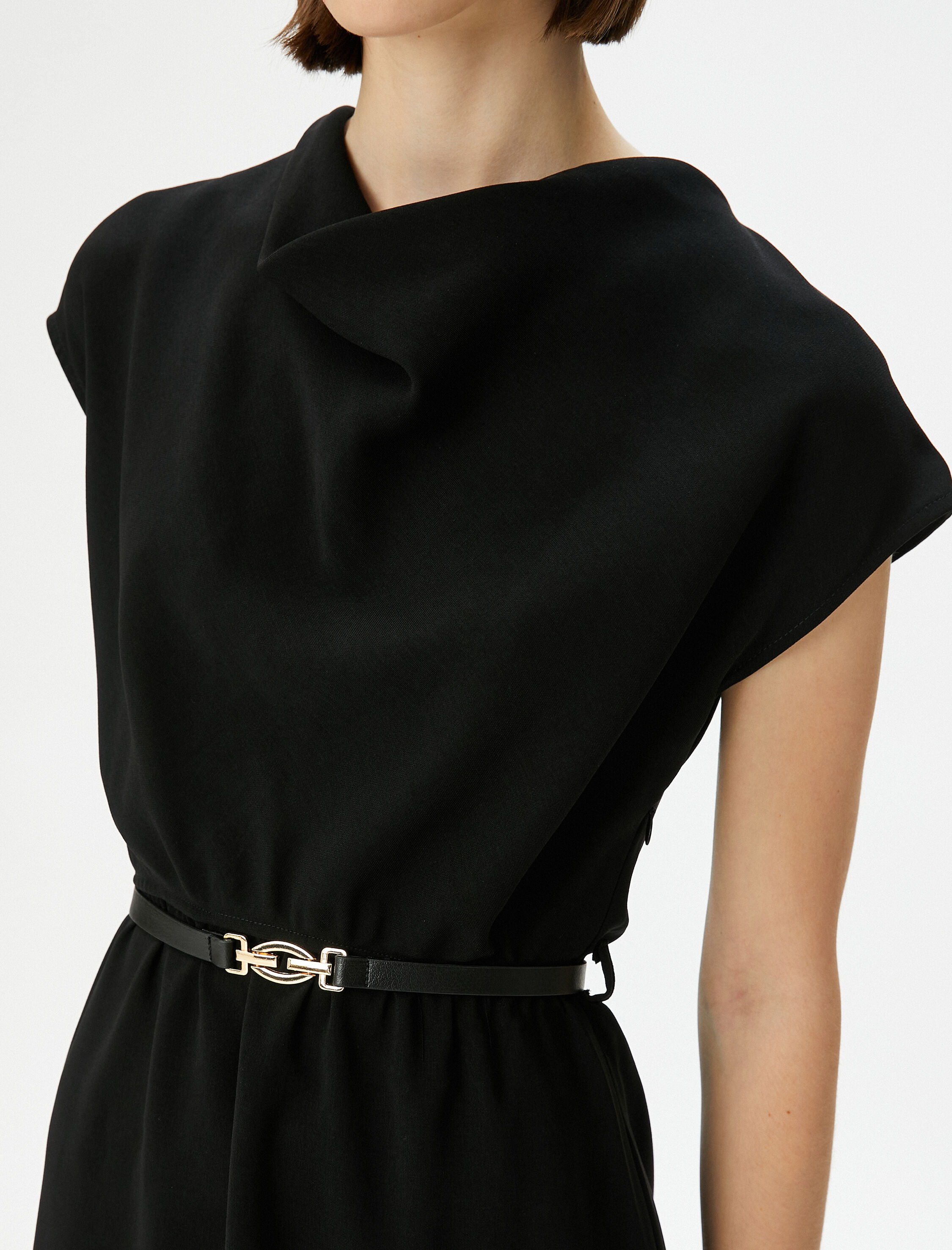   Mini Elbise Degaje Yaka Kemer Detaylı Kısa Kollu