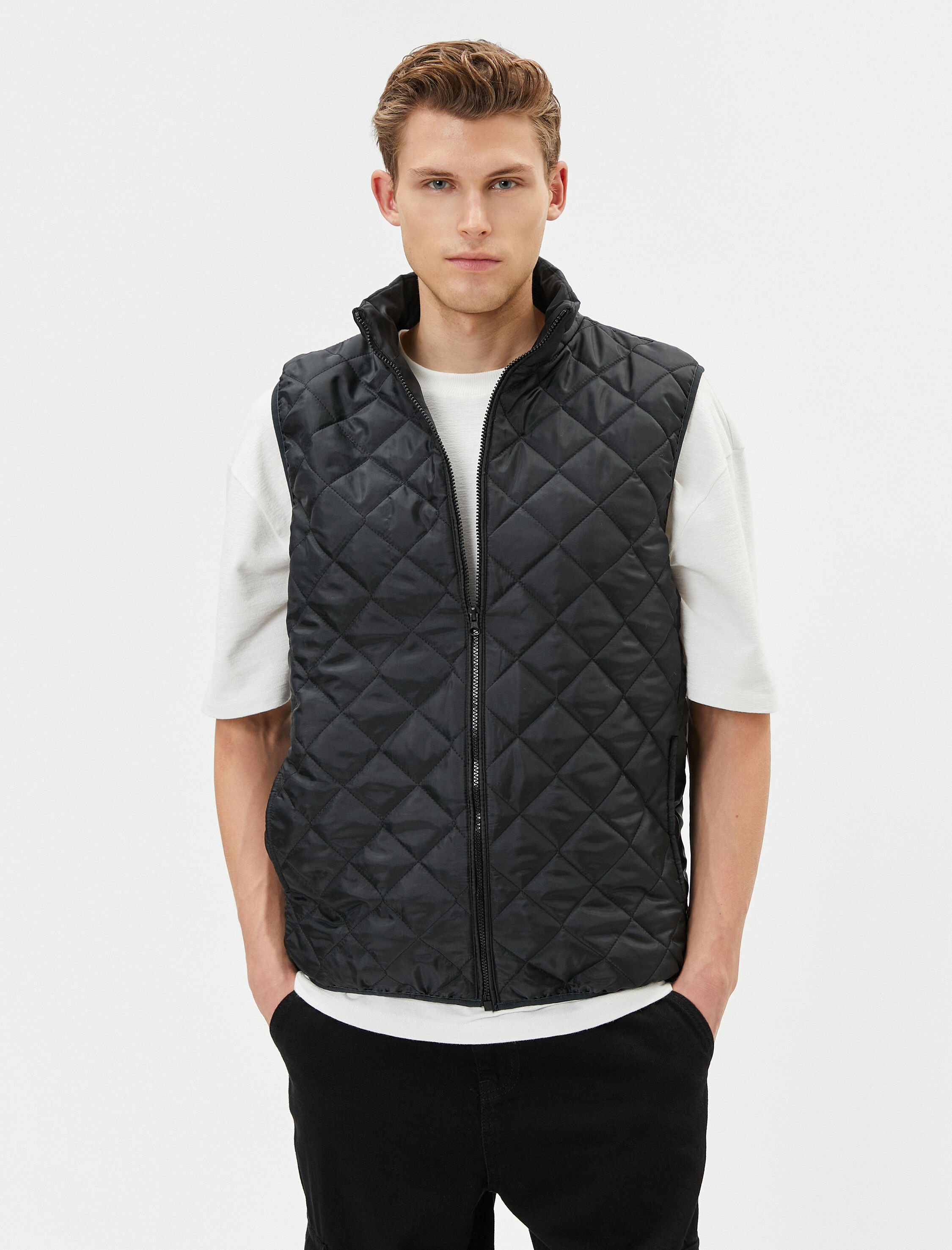   Kapitone Yelek Slim Fit Fermuarlı Dik Yaka Cepli