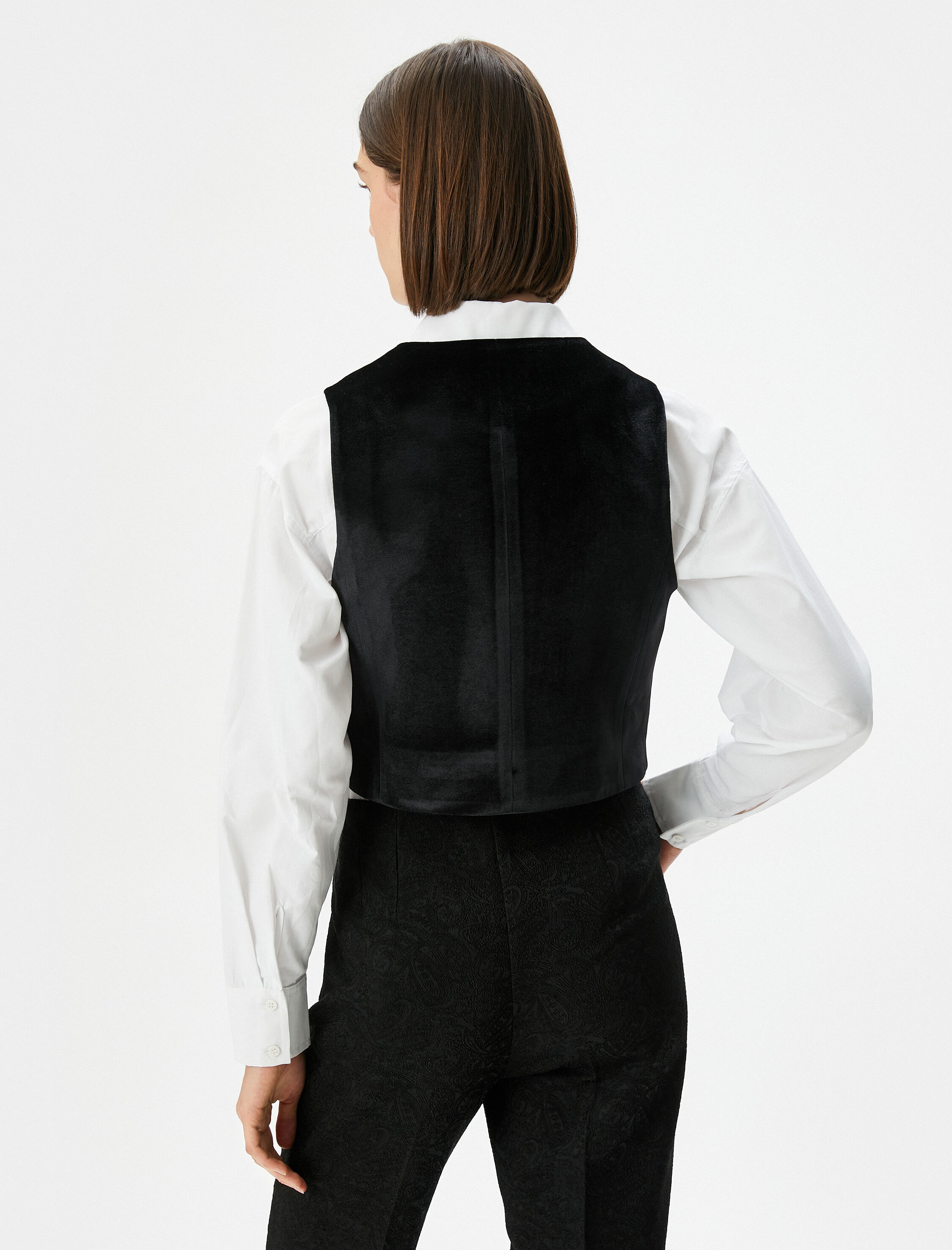   Melis Ağazat X Koton - Dokulu V Yaka Yelek