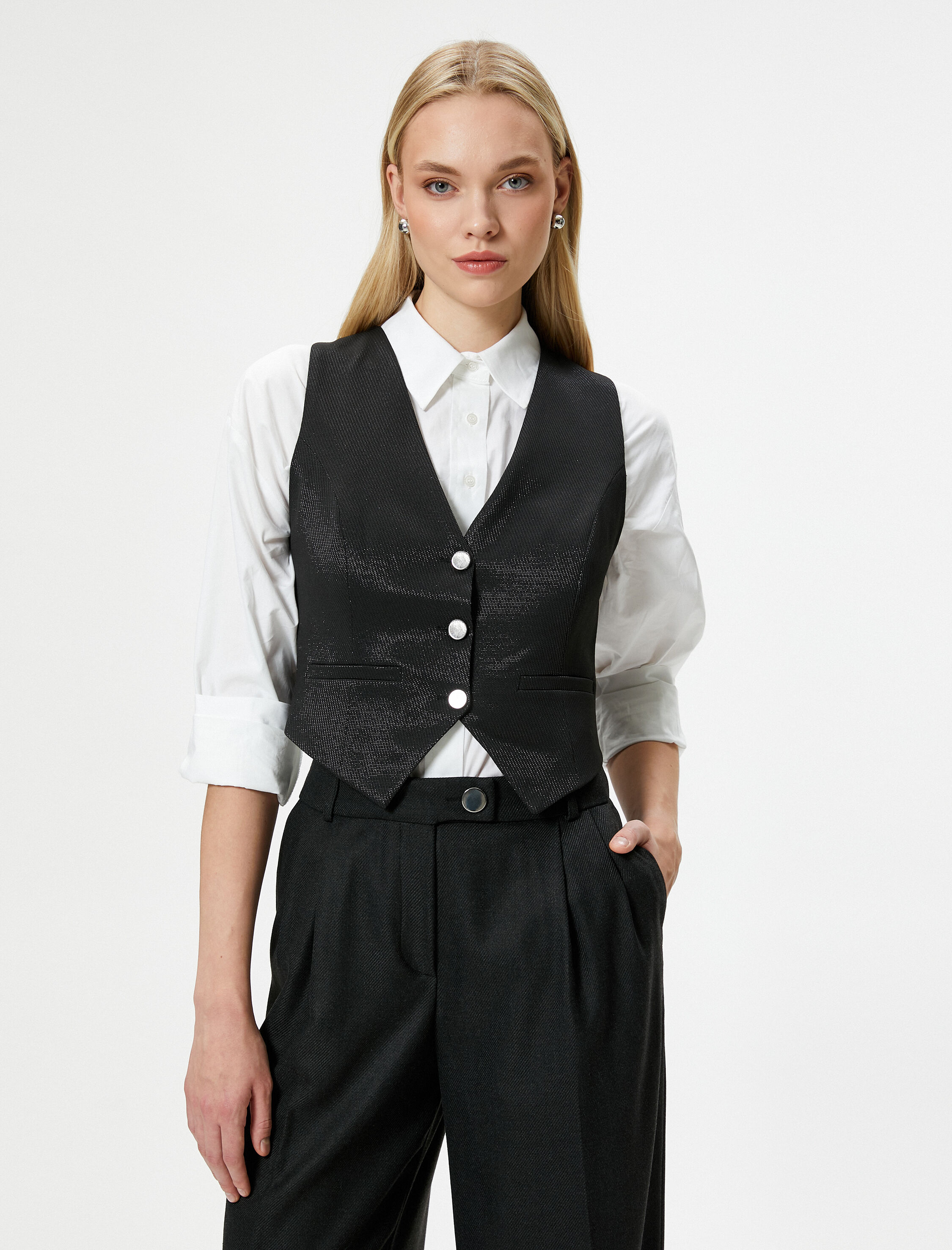   Koton X Şahika Ercümen - Simli V Yaka Düğmeli Yelek