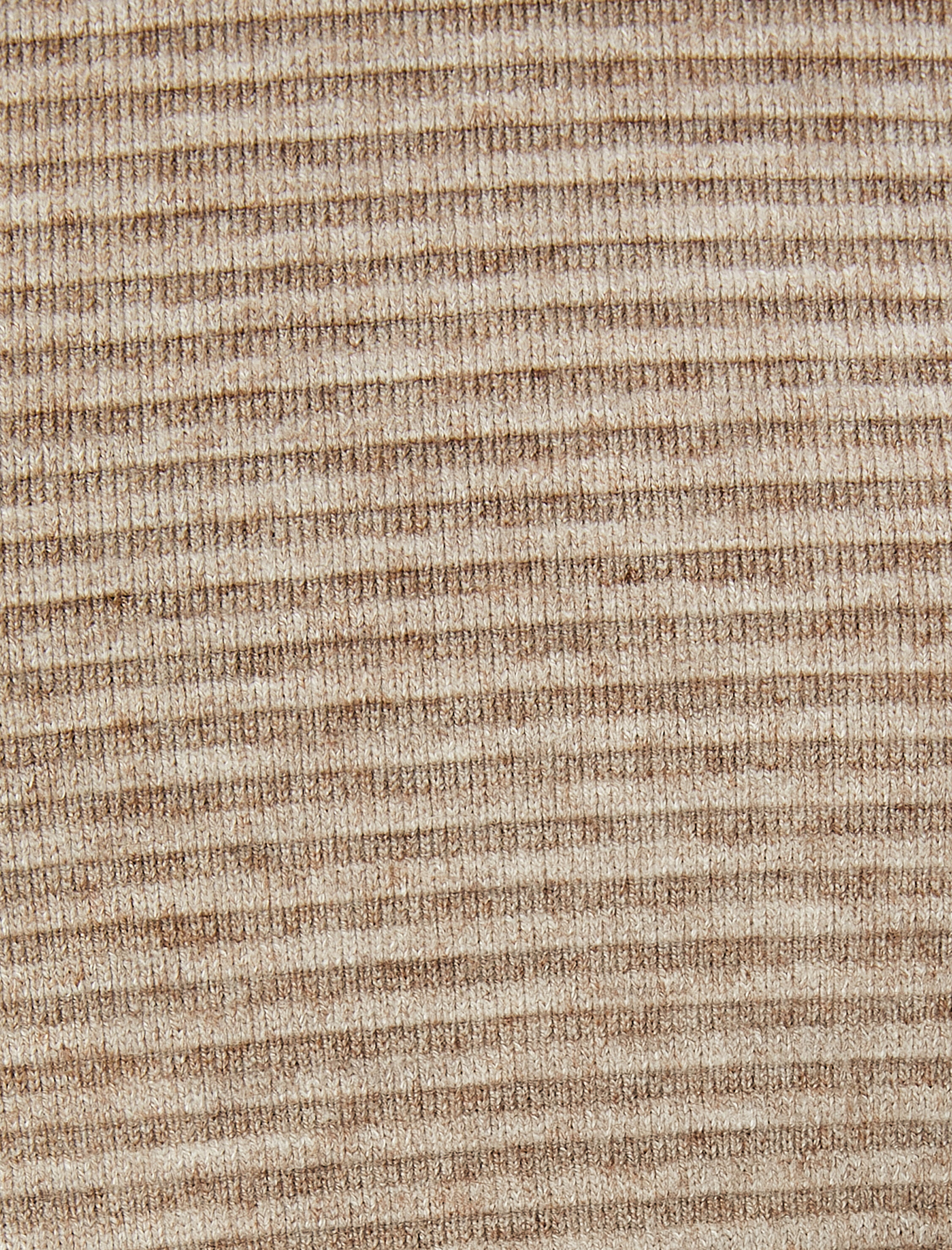   Dik Yaka Kazak Dokulu Düşük Omuzlu