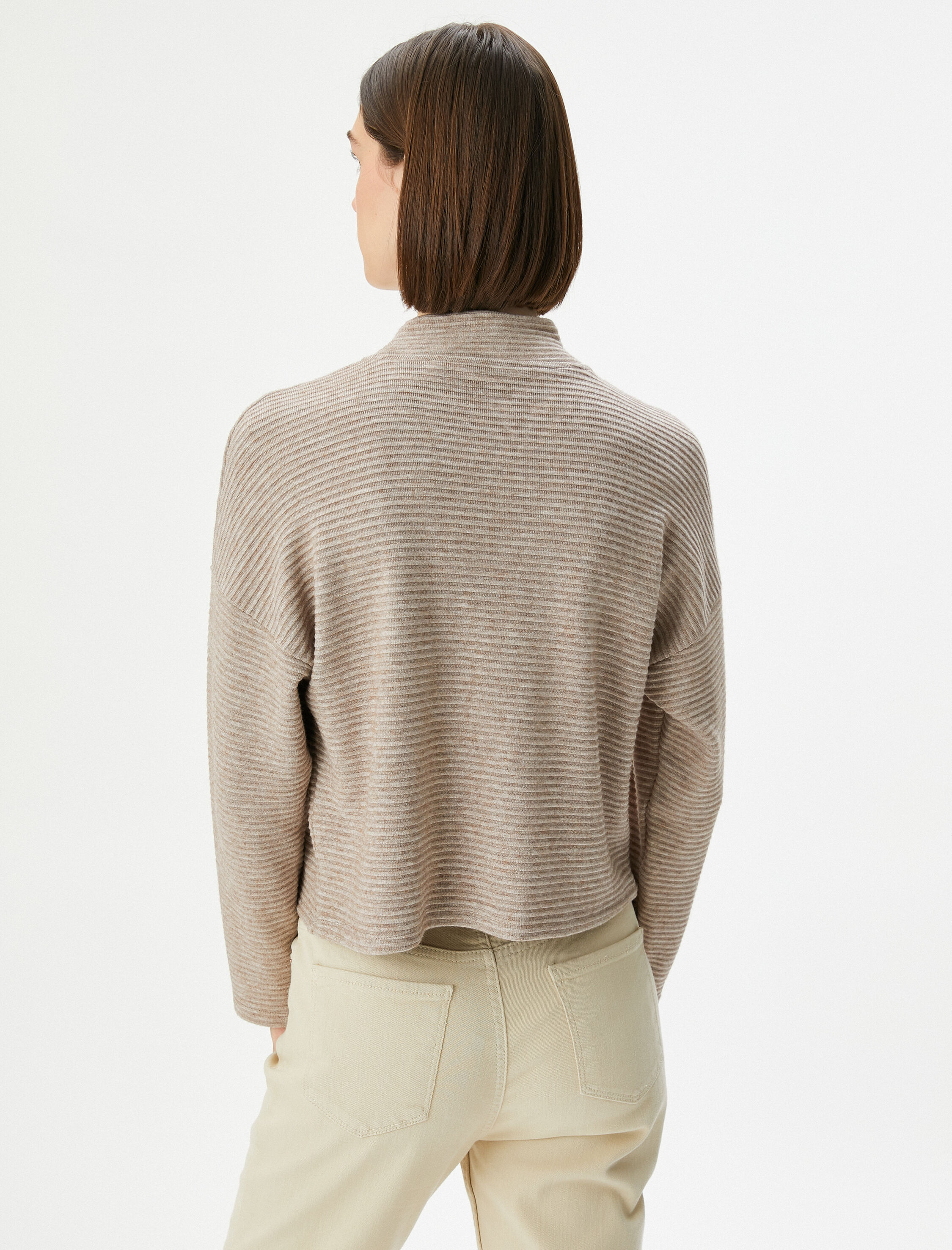   Dik Yaka Kazak Dokulu Düşük Omuzlu