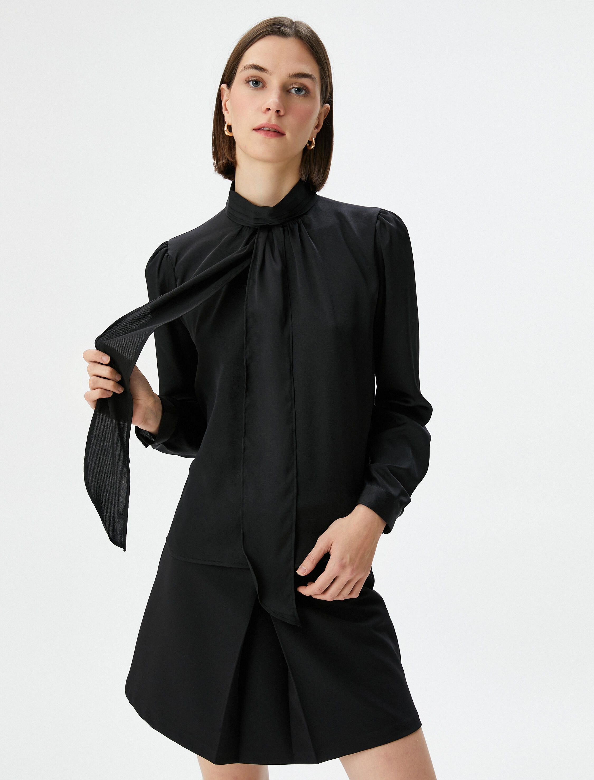   Fular Yaka Bluz Uzun Kollu Regular Fit