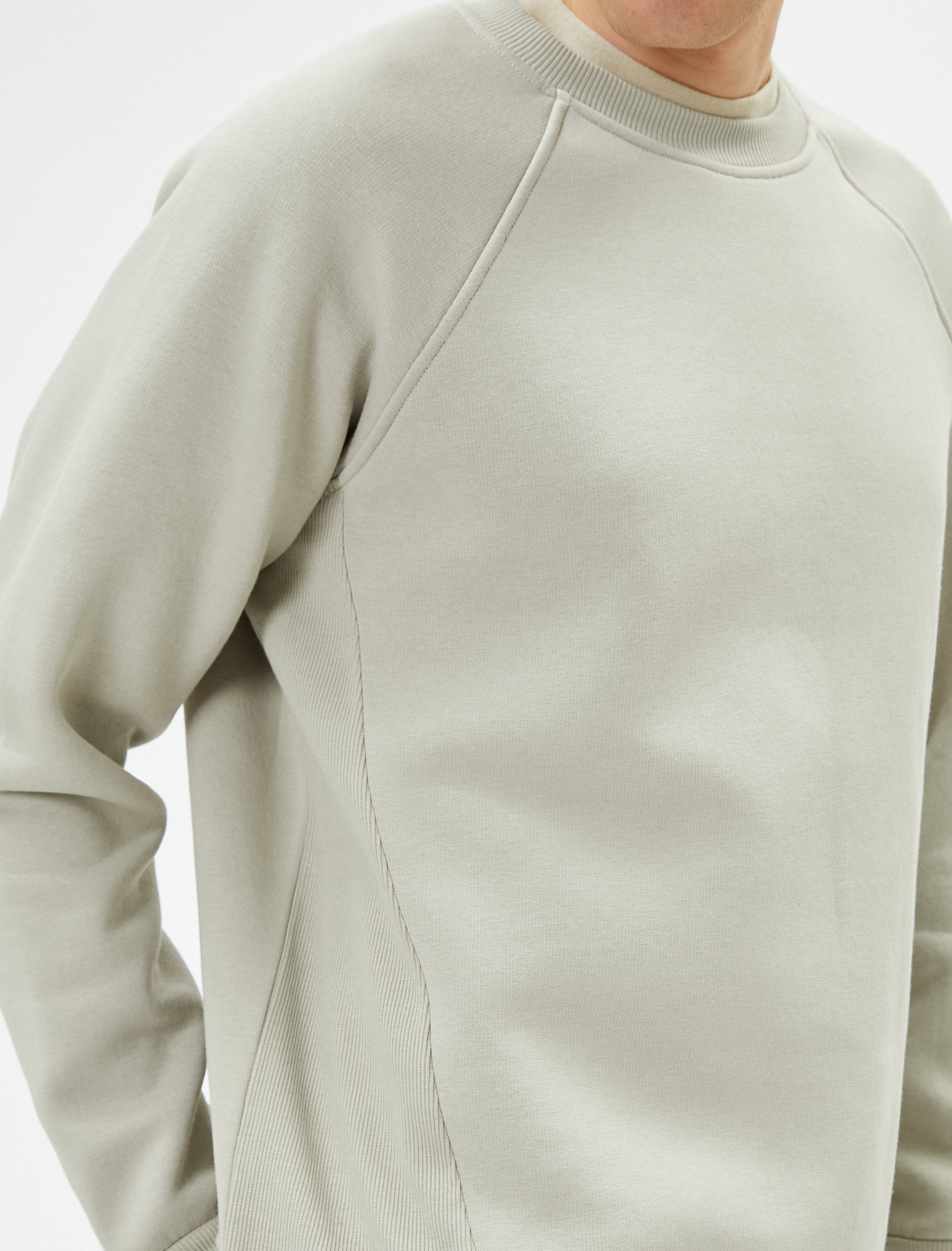   Bisiklet Yaka Sweatshirt Dikiş Detaylı Rahat Kesim Şardonlu