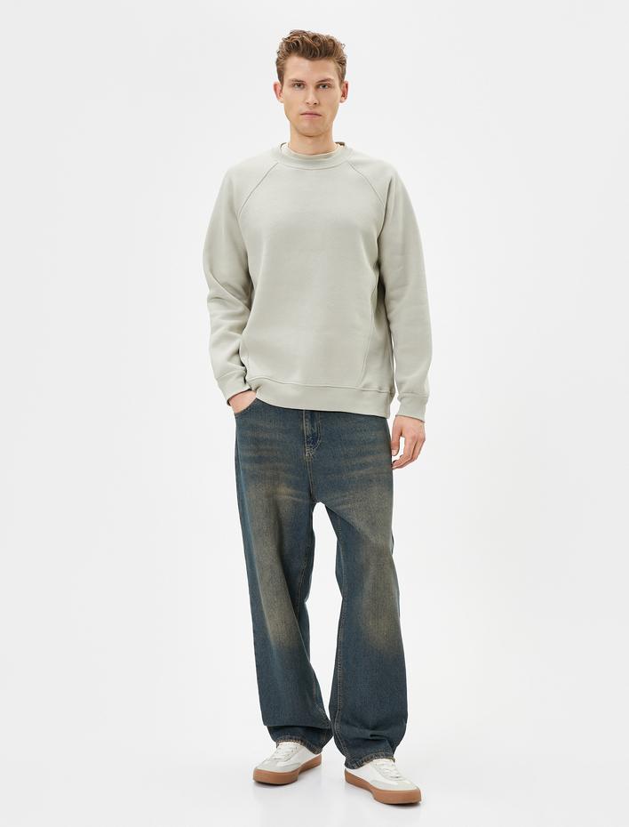  Bisiklet Yaka Sweatshirt Dikiş Detaylı Rahat Kesim Şardonlu