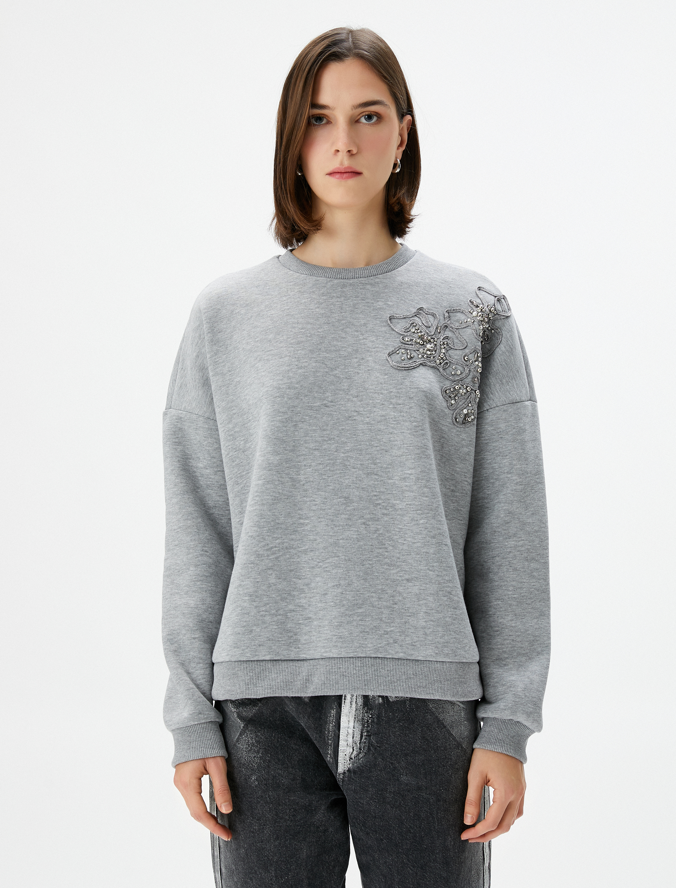   Bisiklet Yaka Sweatshirt Parlak Taşlı Regular Fit - El Emeği Koleksiyonu