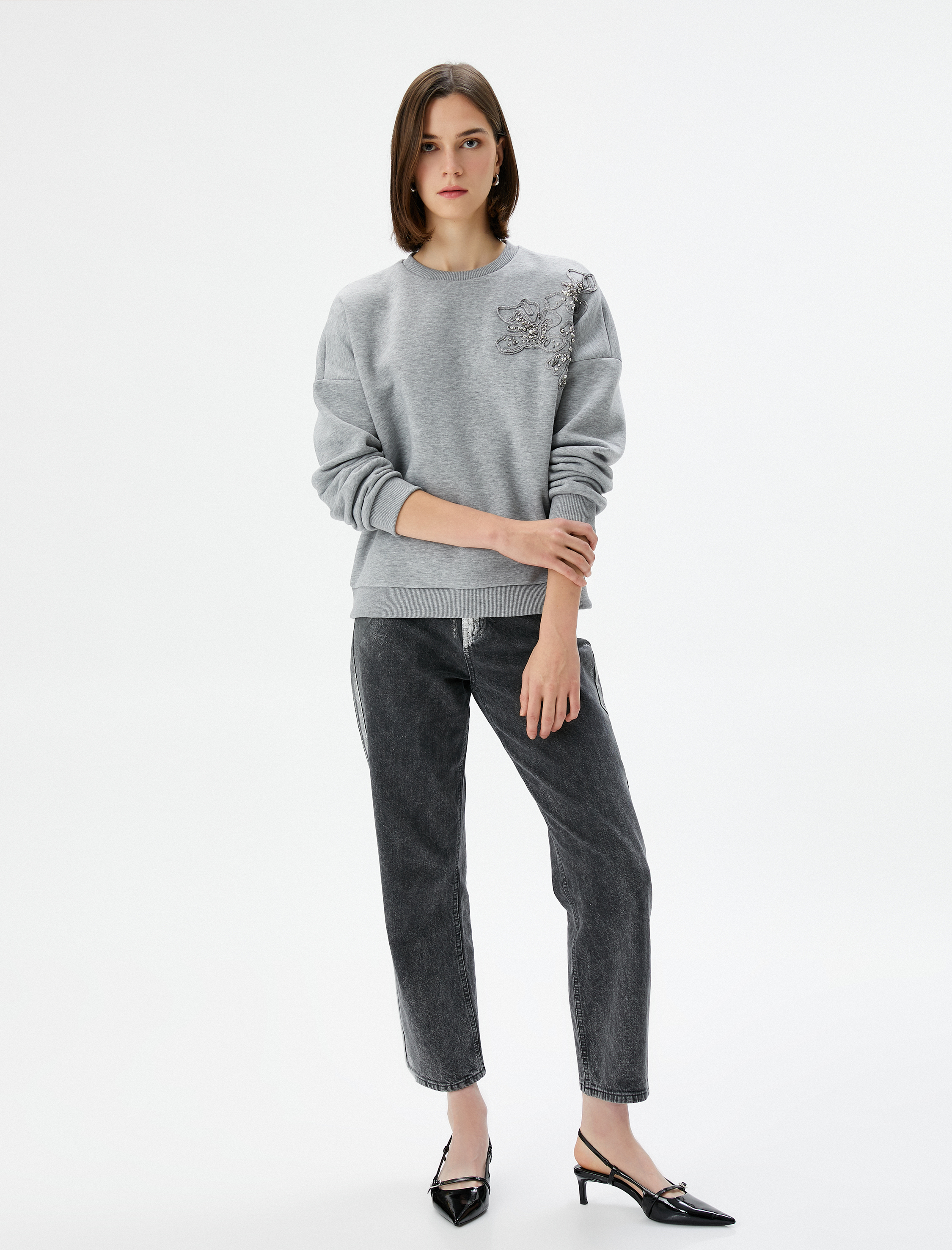   Bisiklet Yaka Sweatshirt Parlak Taşlı Regular Fit - El Emeği Koleksiyonu