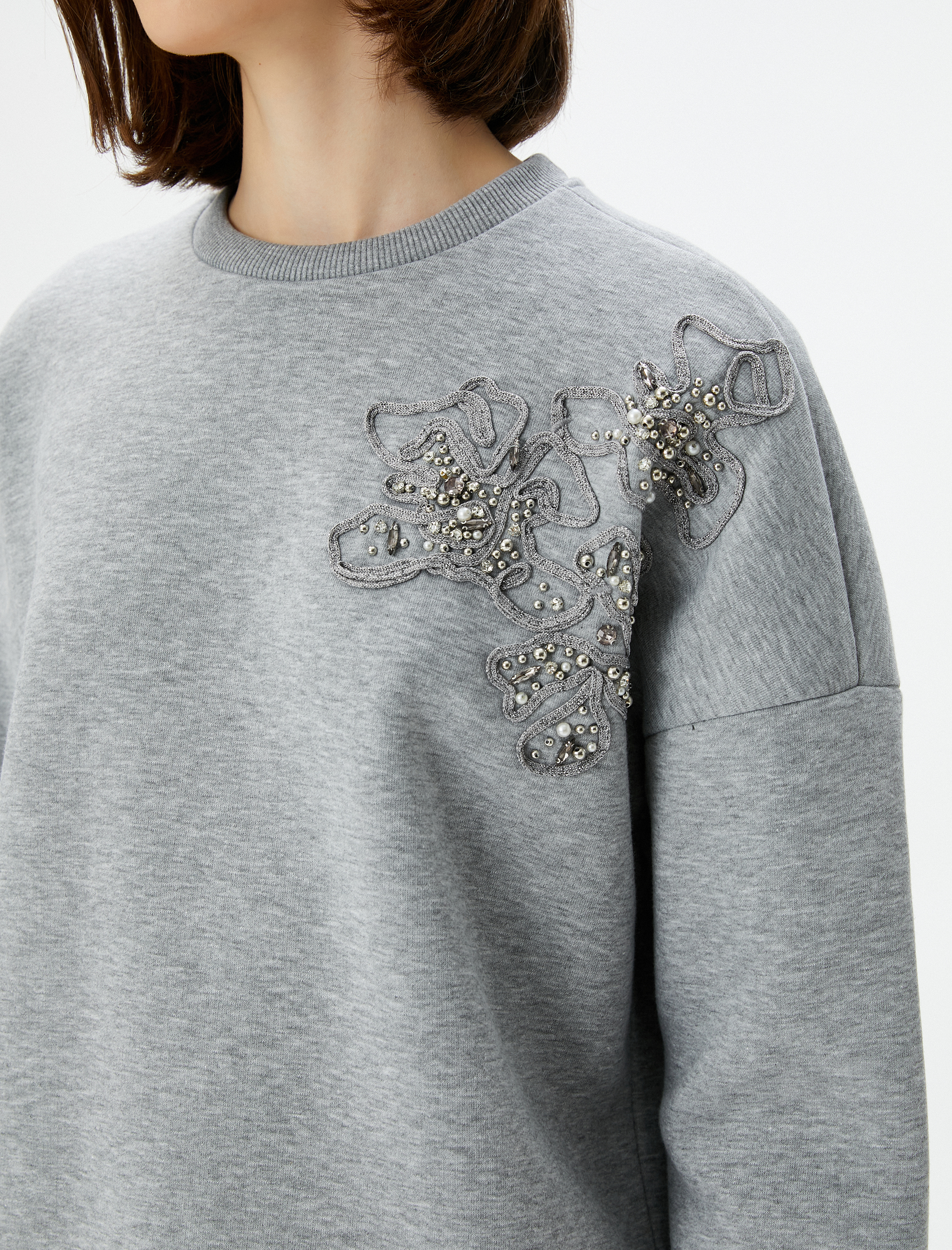   Bisiklet Yaka Sweatshirt Parlak Taşlı Regular Fit - El Emeği Koleksiyonu