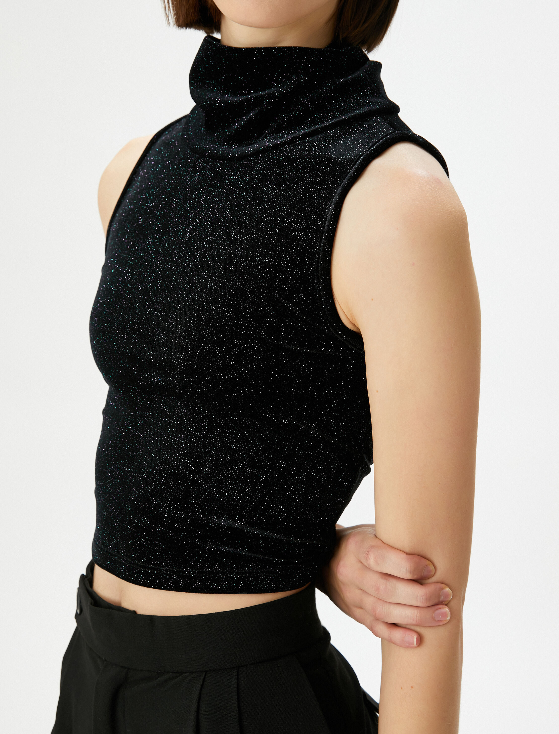   Crop Atlet Boğazlı Simli Kolsuz