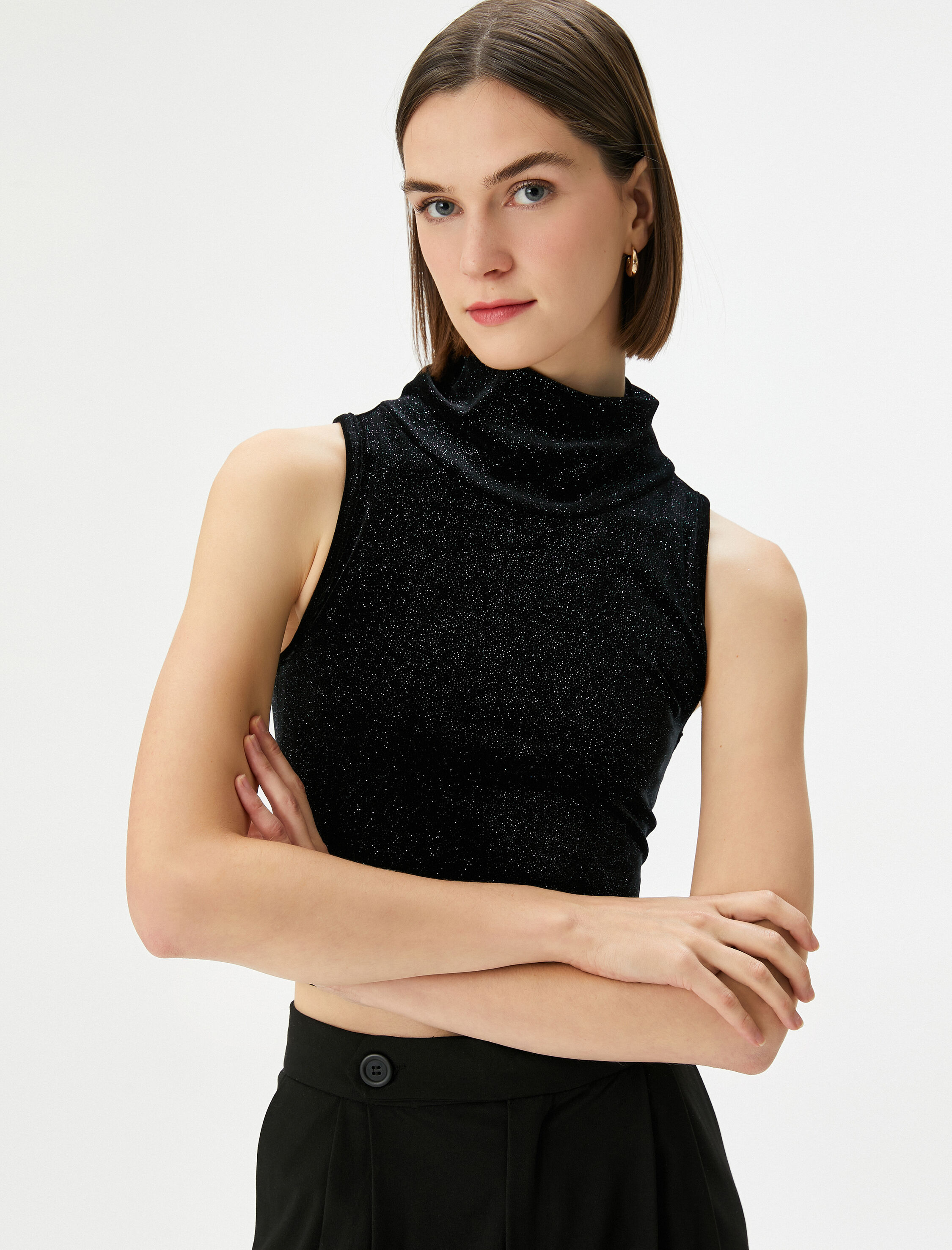   Crop Atlet Boğazlı Simli Kolsuz