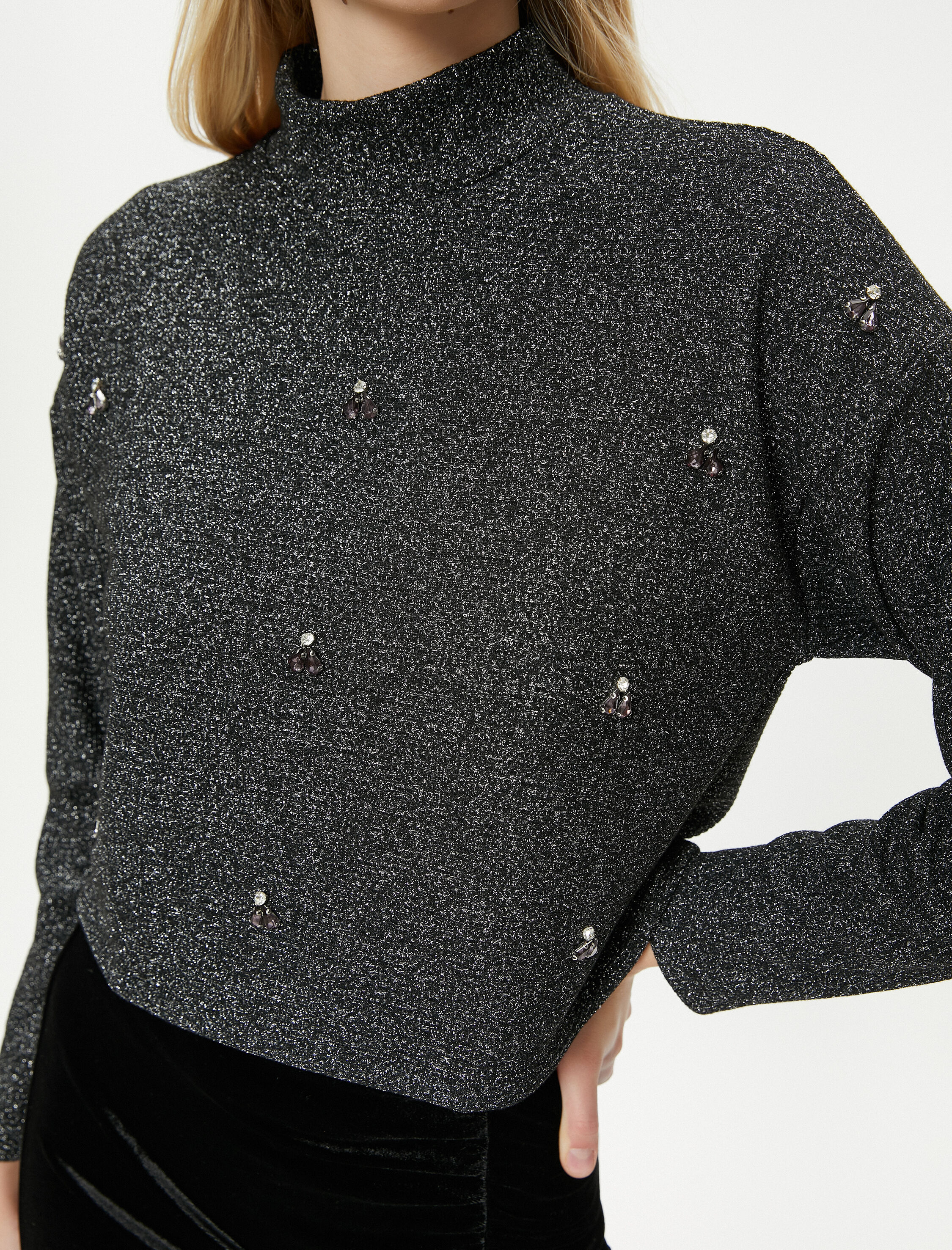   Dik Yaka Kazak Simli Parlak Taşlı - El Emeği Koleksiyonu