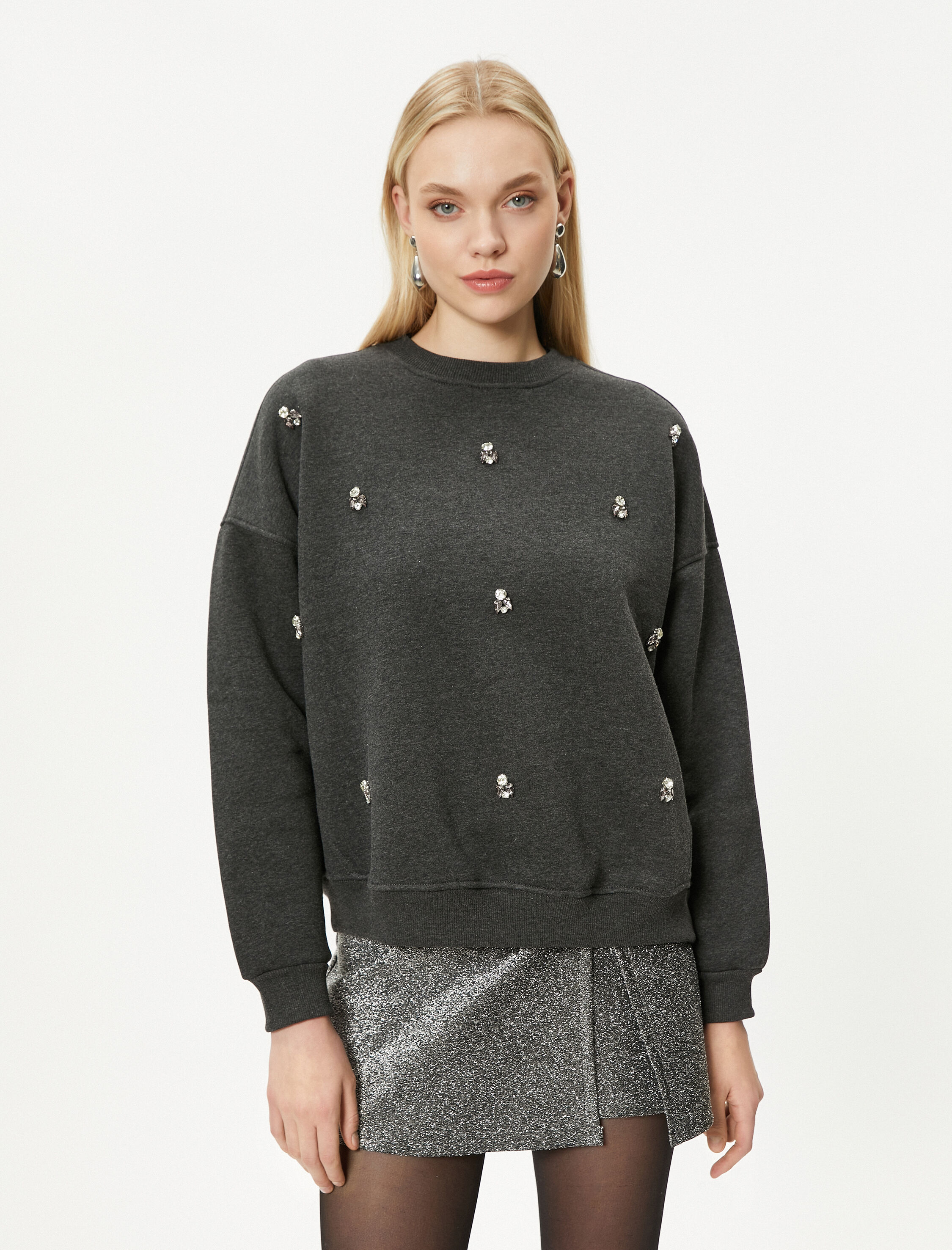   Bisiklet Yaka Sweatshirt Parlak Taşlı Regular Fit - El Emeği Koleksiyonu