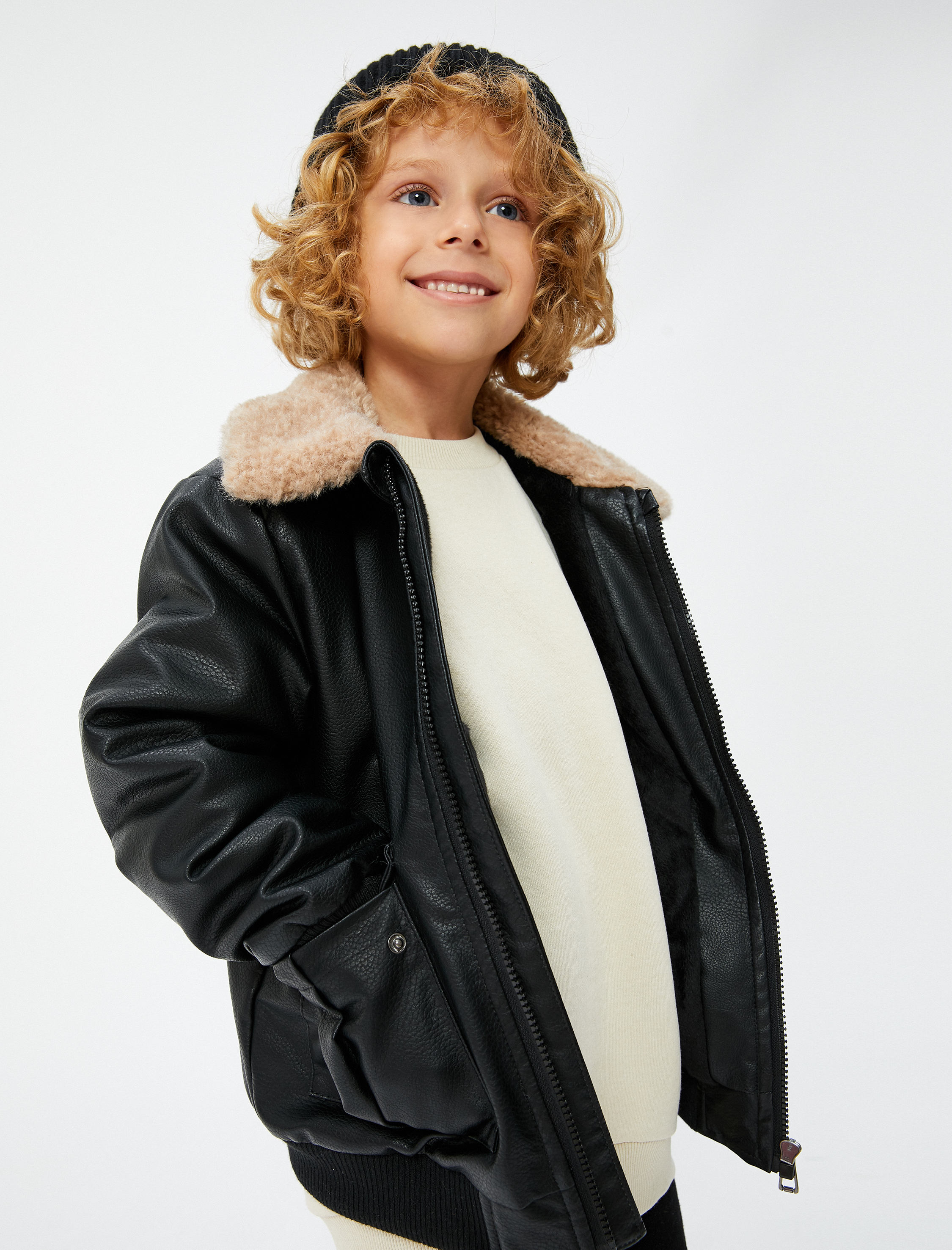  Erkek Çocuk Ceket Deri Görünümlü Suni Kürk Yaka Detaylı Polar Astarlı