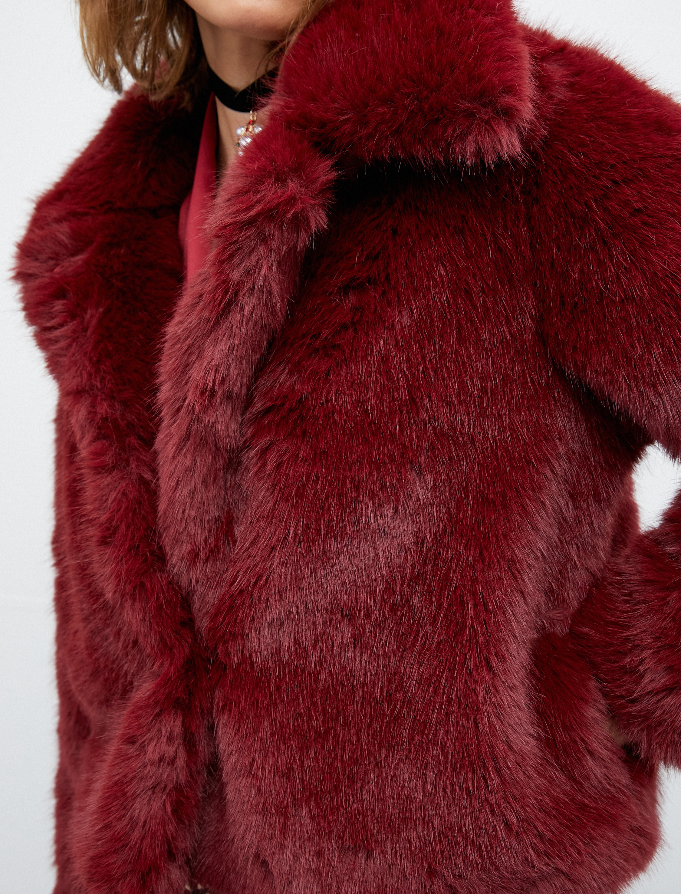   Kısa Peluş Mont Kruvaze Yaka Astarlı