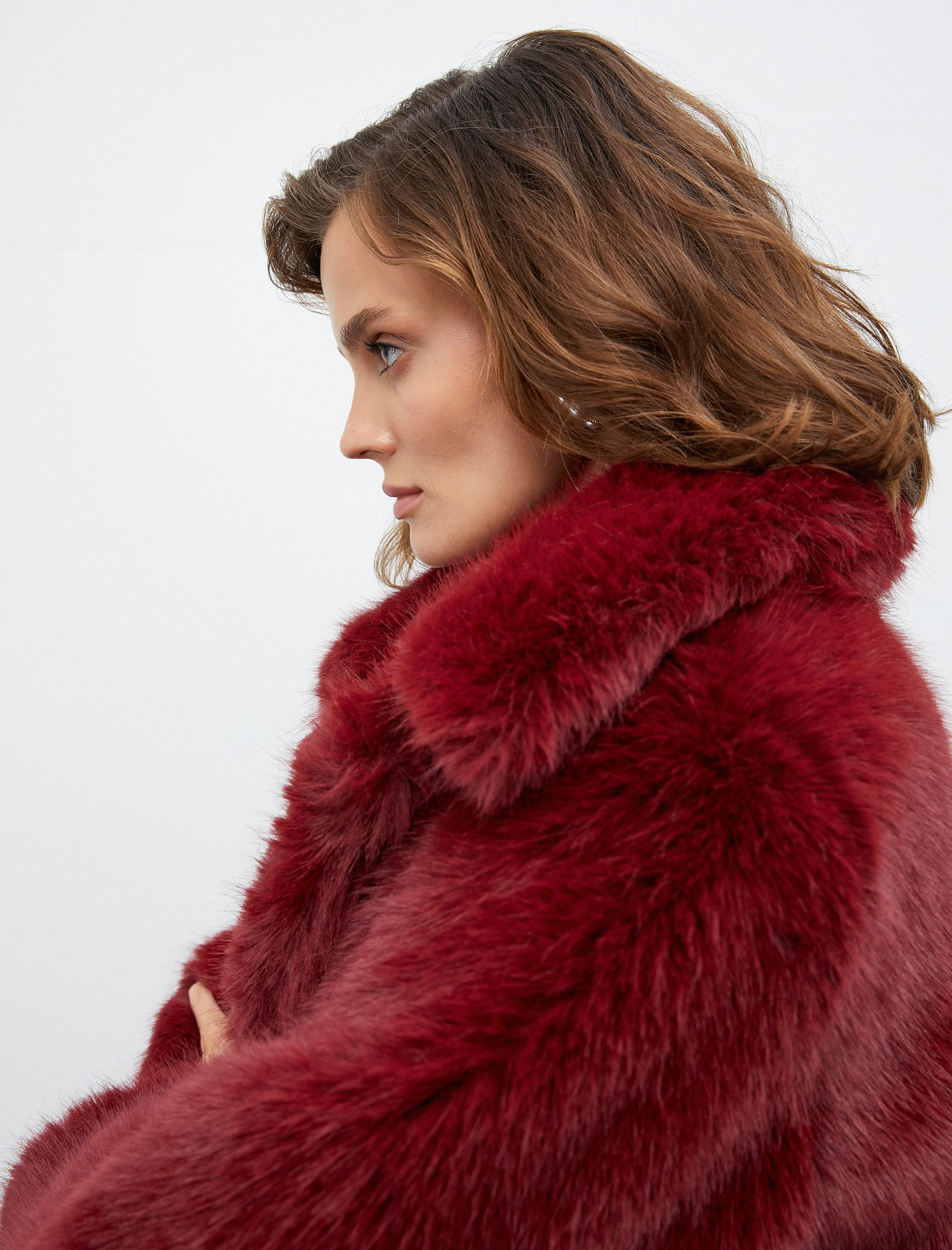   Kısa Peluş Mont Kruvaze Yaka Astarlı