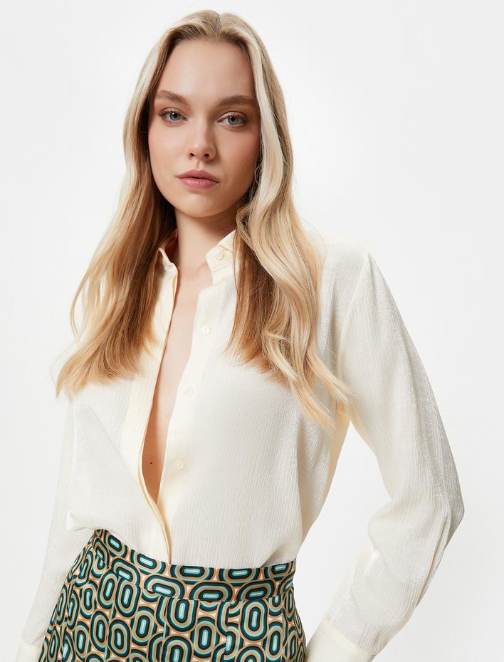  Melis Ağazat X Koton - Dokulu Gömlek Klasik Yaka