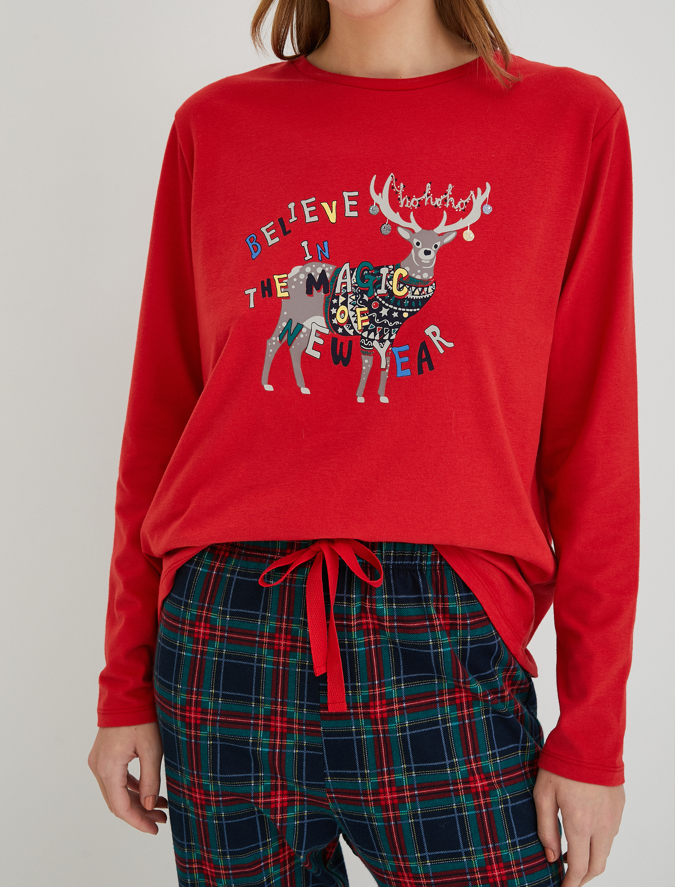   Yılbaşı Temalı Pijama Takımı Baskılı Uzun Kollu